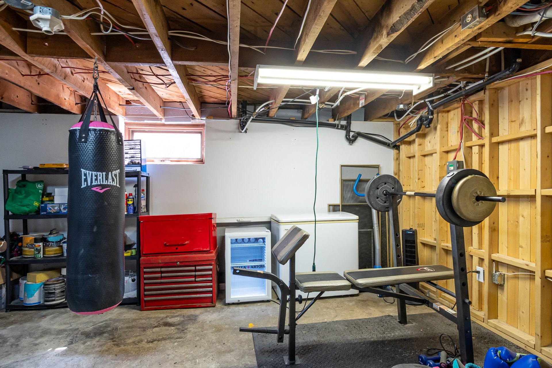 









1091


10e Avenue

,
Shawinigan,




QC
G9T1T6

