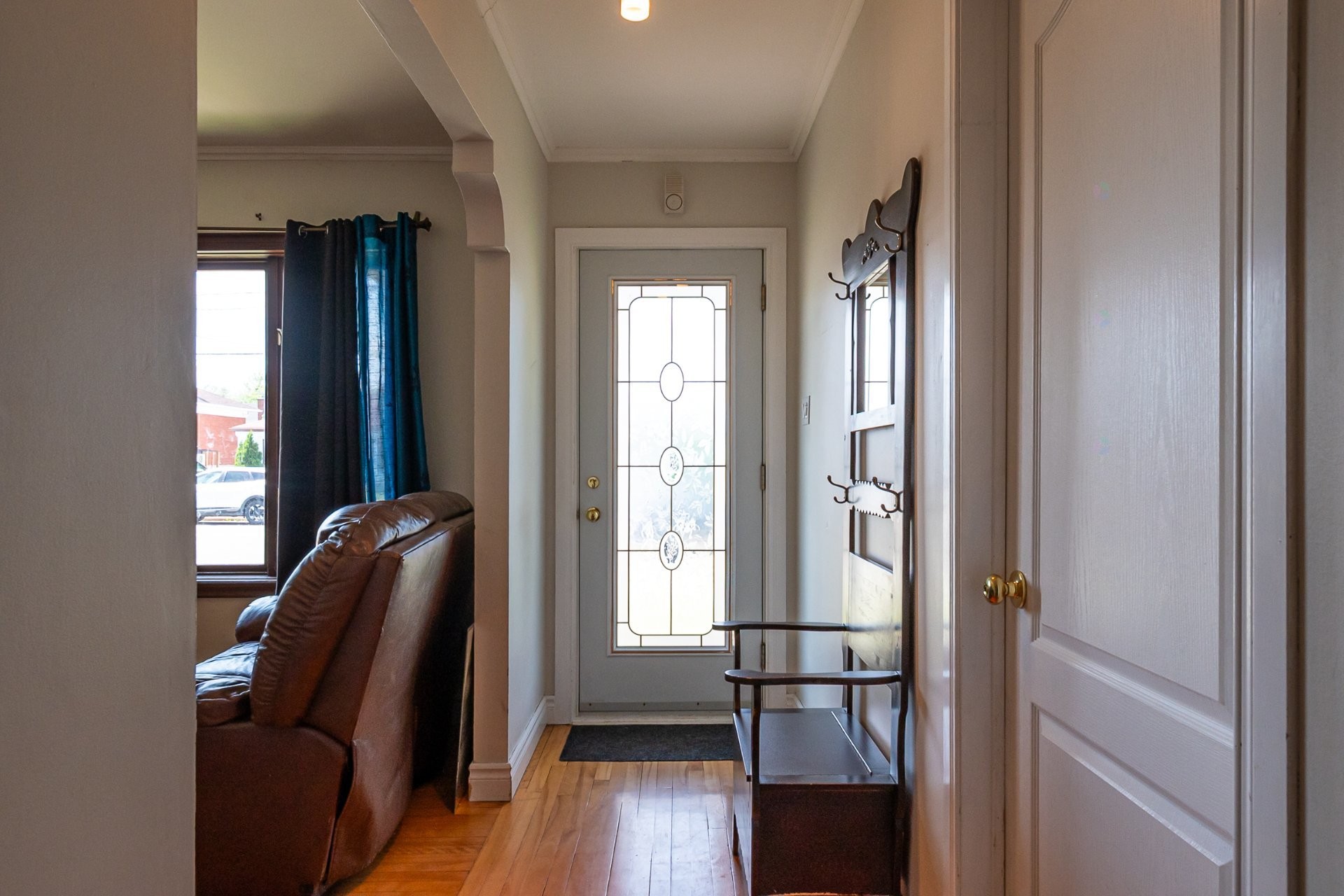 









1091


10e Avenue

,
Shawinigan,




QC
G9T1T6

