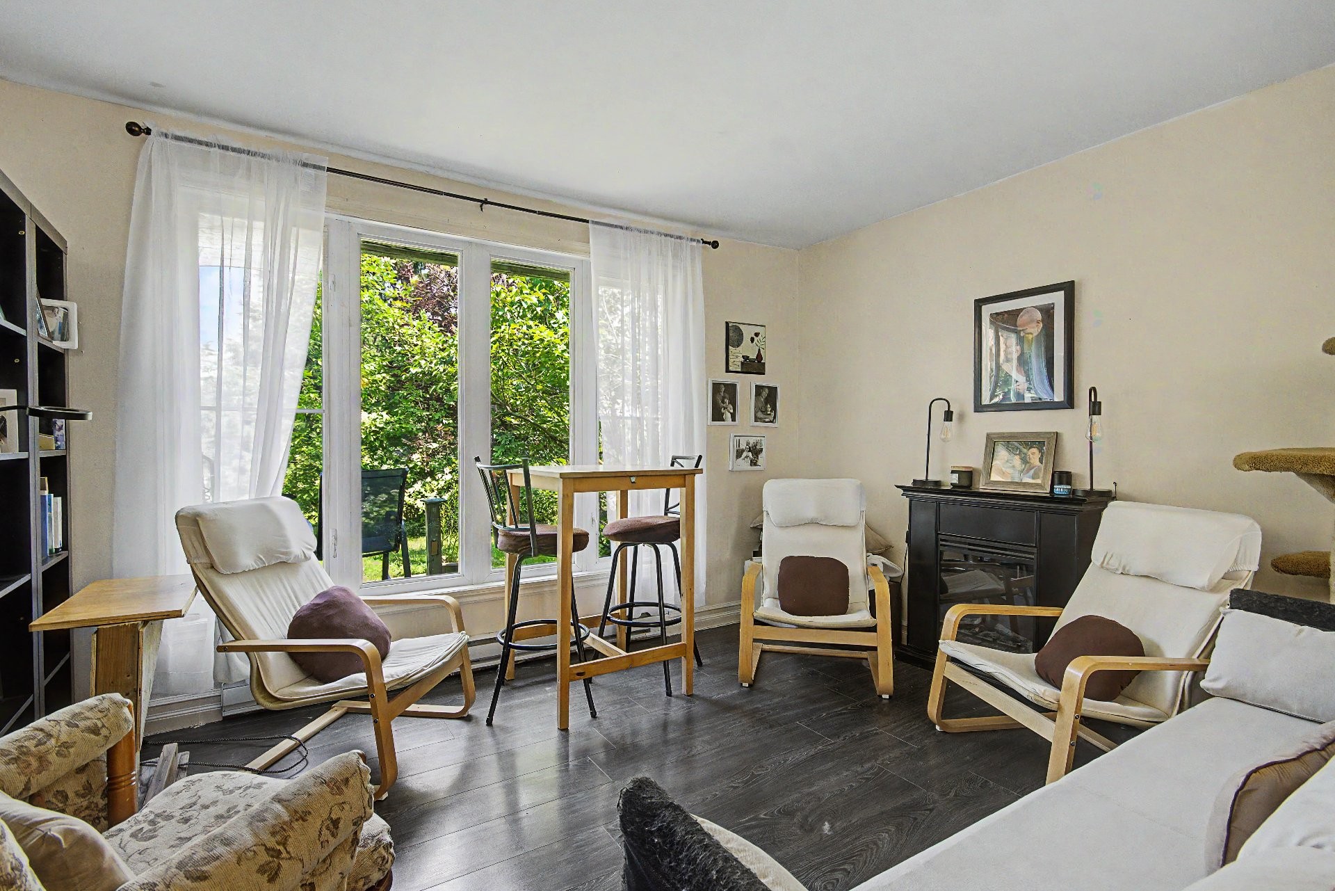 









1135


Rue Hart

,
Longueuil (Greenfield Park),




QC
J4V1J1


