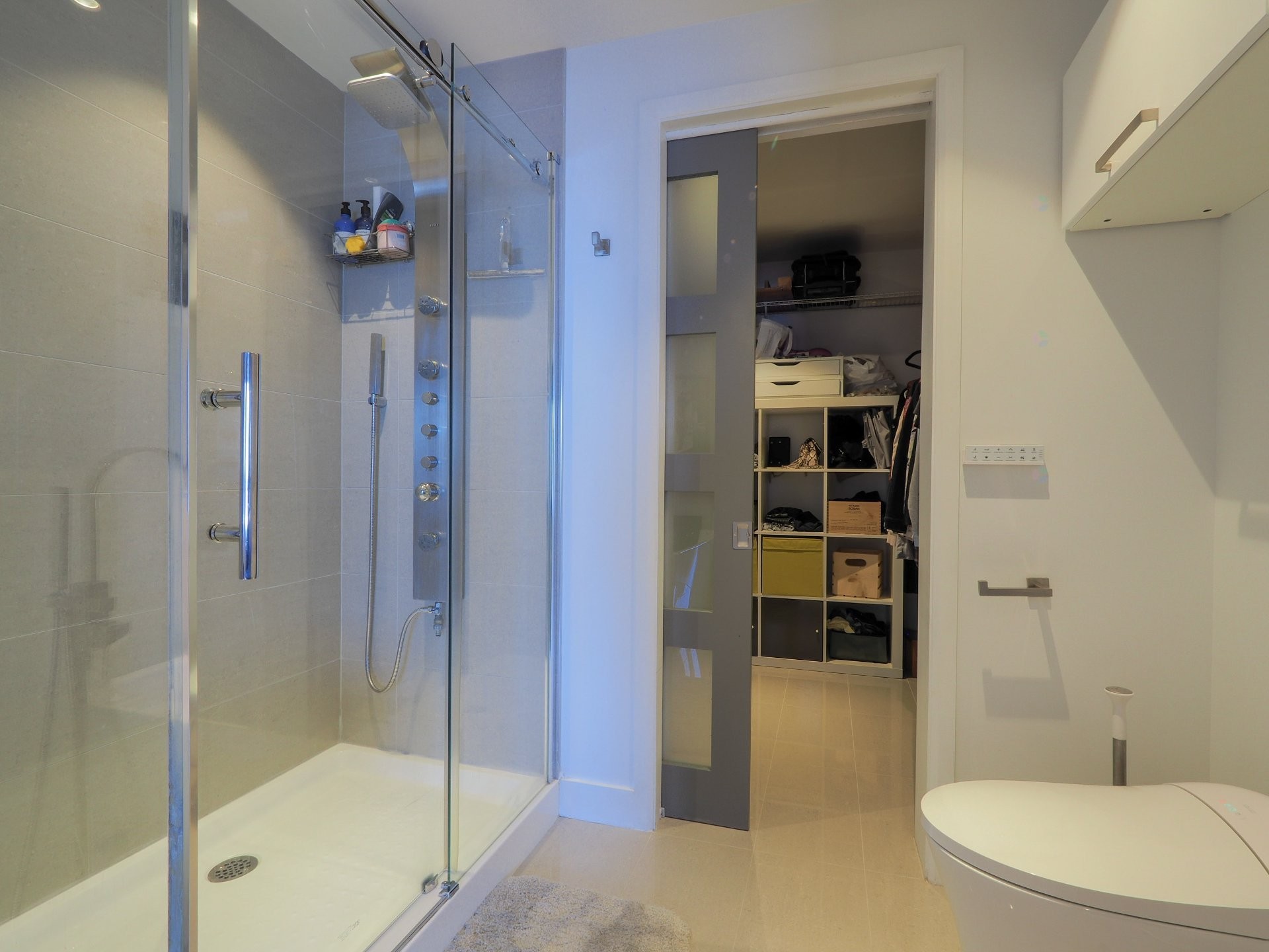 









1100


Av. des Draveurs

, 301,
Trois-Rivières,




QC
G9A0C6

