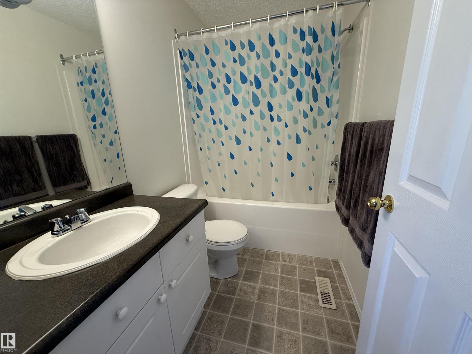 












25 Heatherglen CR

,
Spruce Grove,




Alberta
T7X3X4


