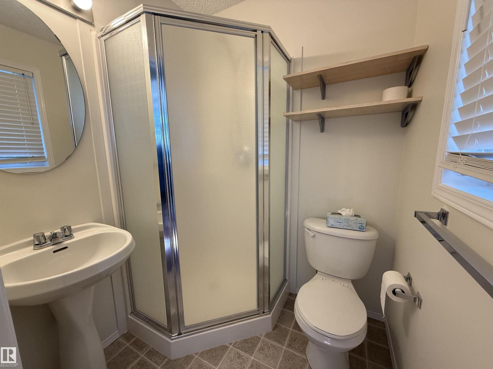 












25 Heatherglen CR

,
Spruce Grove,




Alberta
T7X3X4

