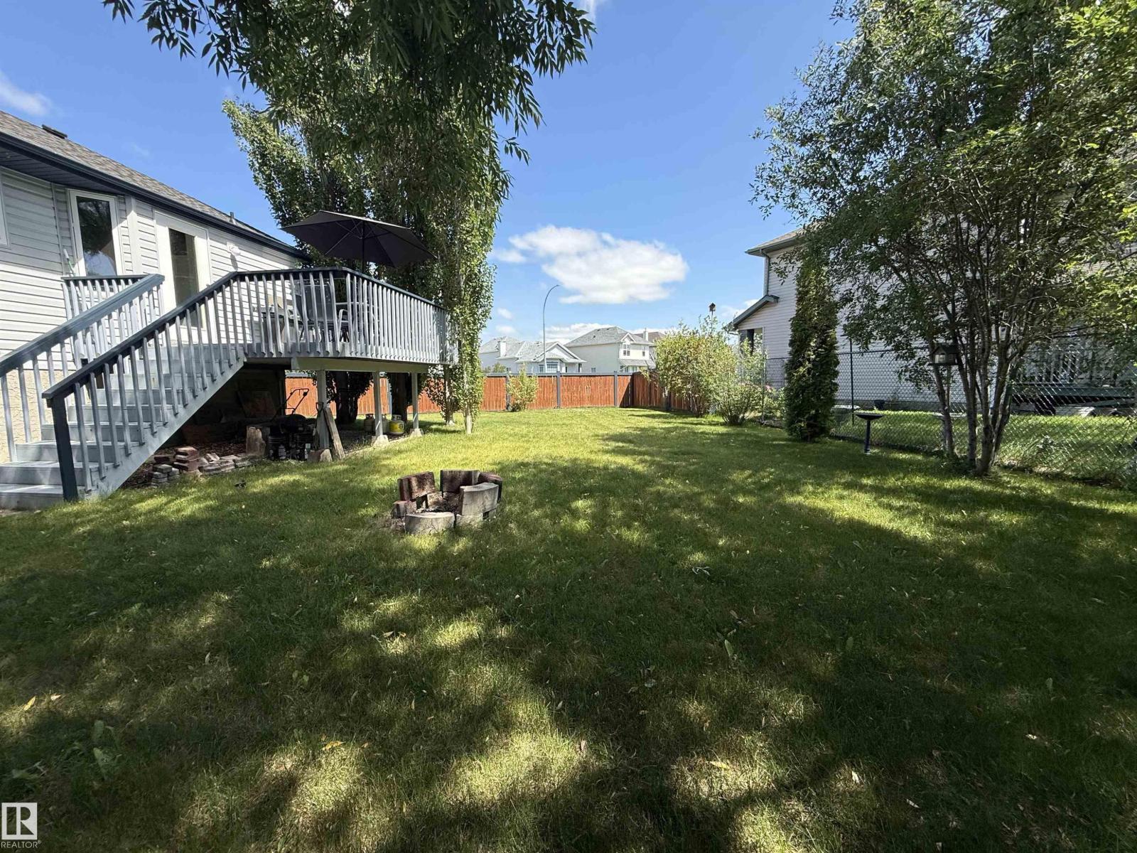 












25 Heatherglen CR

,
Spruce Grove,




Alberta
T7X3X4

