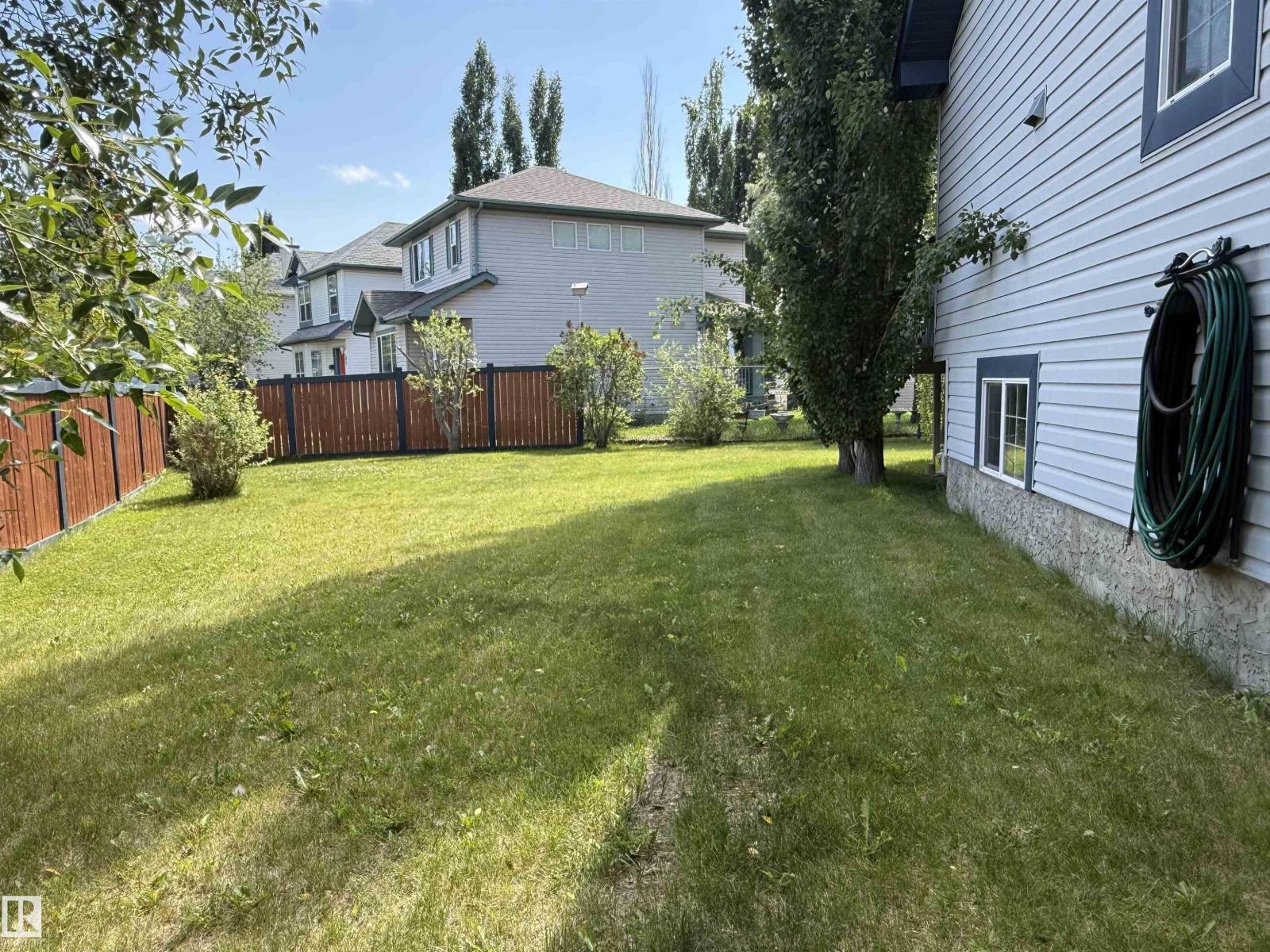 












25 Heatherglen CR

,
Spruce Grove,




Alberta
T7X3X4

