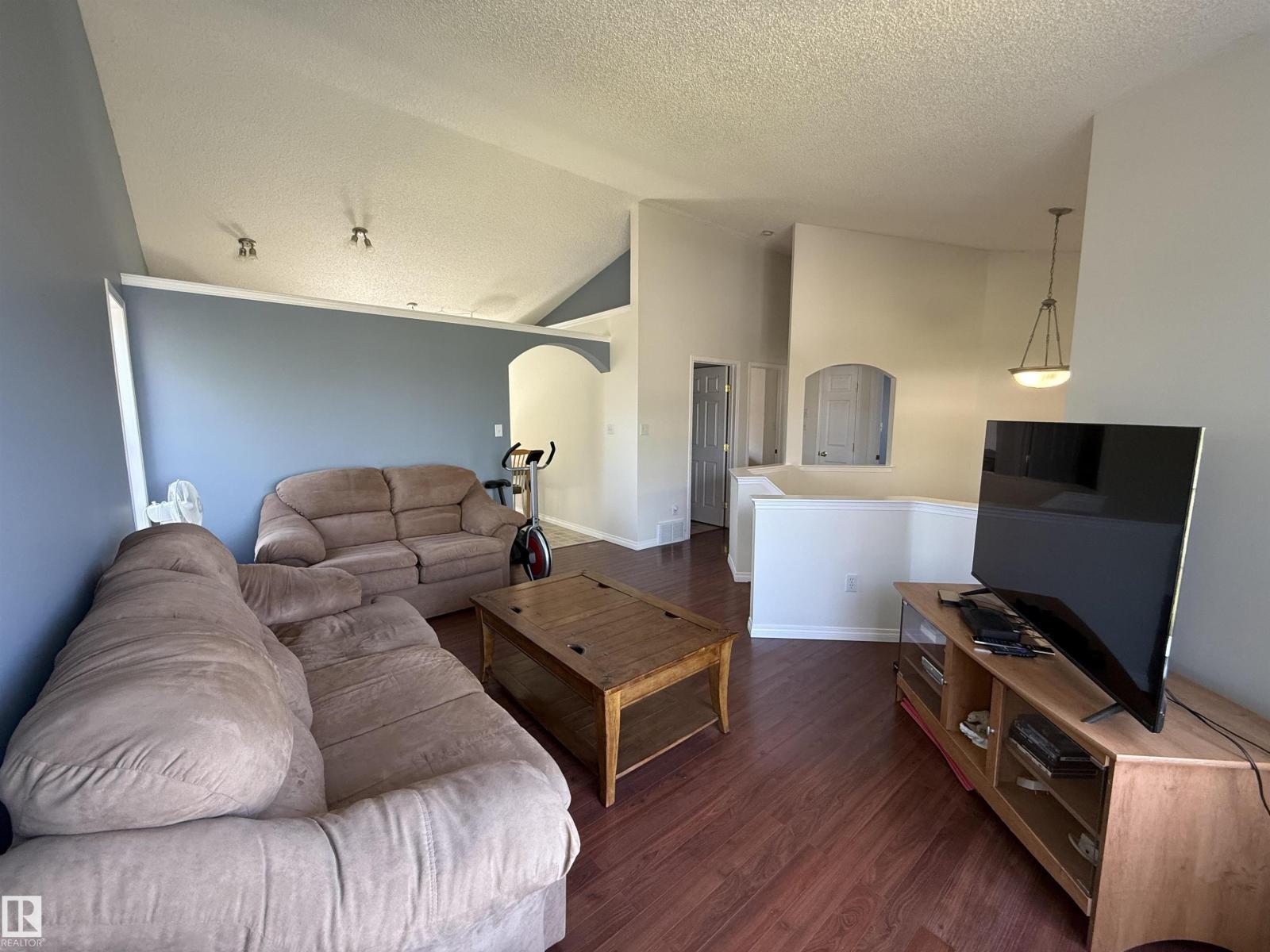












25 Heatherglen CR

,
Spruce Grove,




Alberta
T7X3X4

