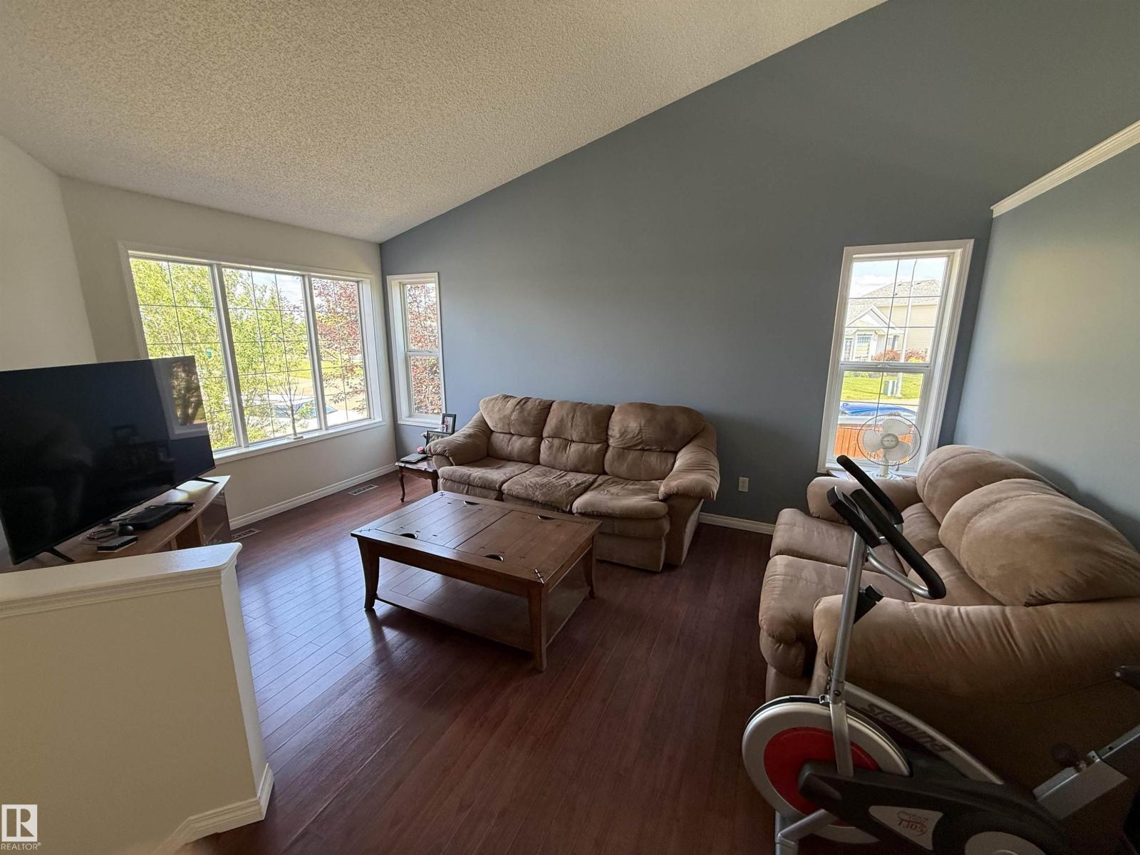 












25 Heatherglen CR

,
Spruce Grove,




Alberta
T7X3X4

