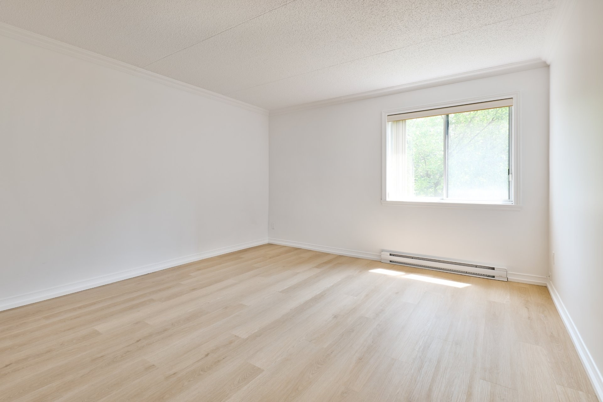 









7060


Av. Giraud

, 106,
Montréal (Anjou),




QC
H1J2J7

