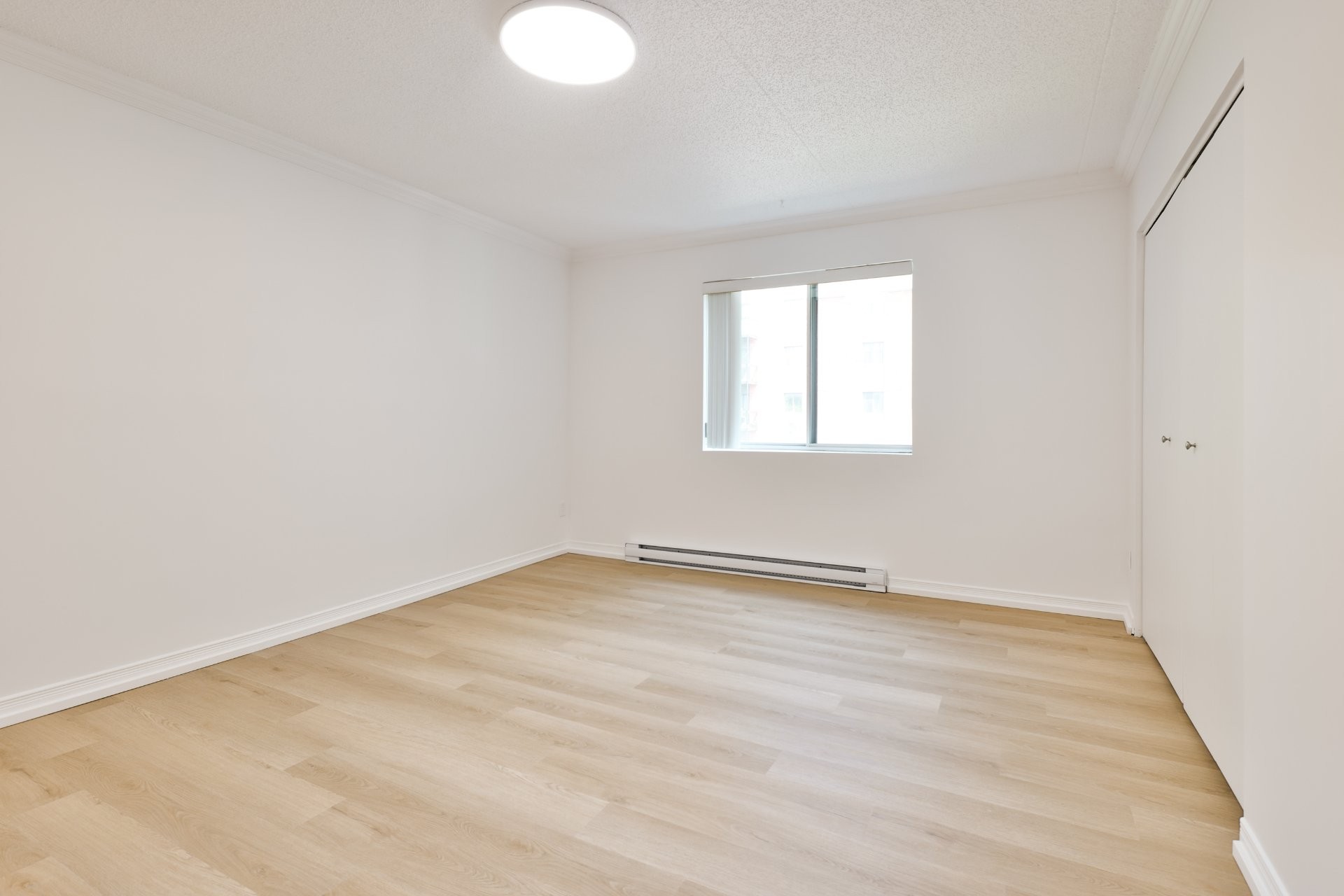 









7060


Av. Giraud

, 106,
Montréal (Anjou),




QC
H1J2J7


