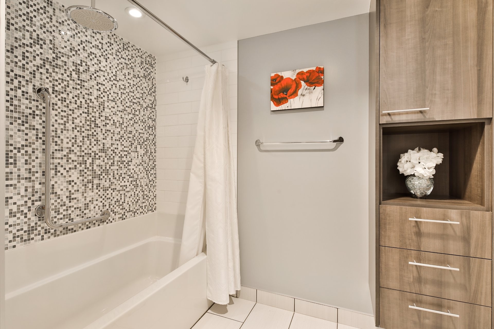 









7060


Av. Giraud

, 106,
Montréal (Anjou),




QC
H1J2J7

