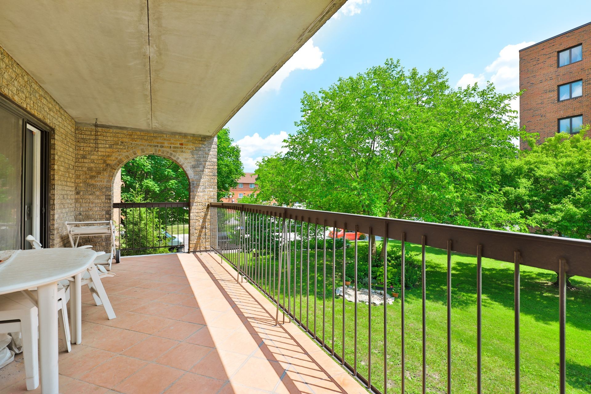 









7060


Av. Giraud

, 106,
Montréal (Anjou),




QC
H1J2J7

