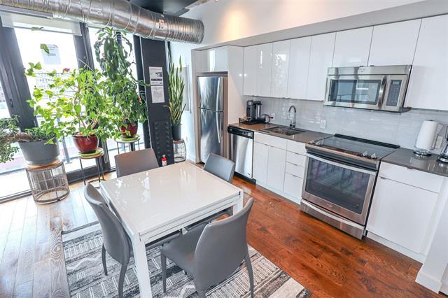 









311


Hargrave

ST, 1204,
Winnipeg,




MB
R3B 2C3

