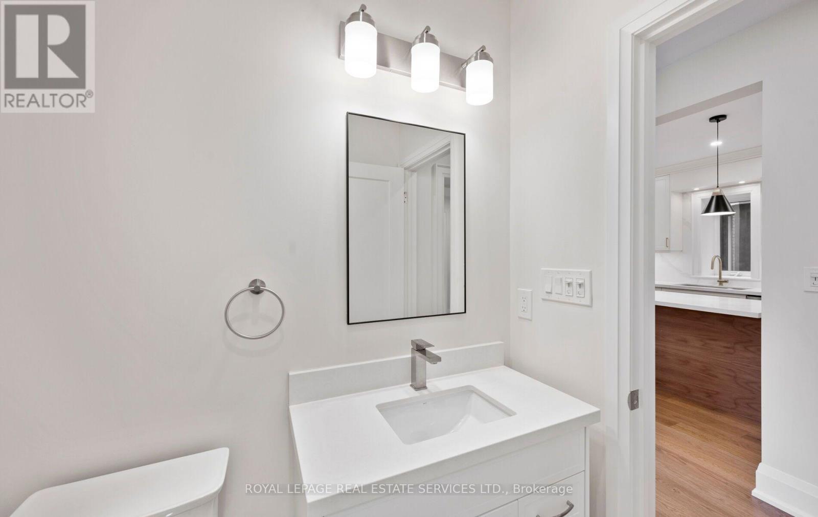 












509 CHRISTIE STREET

,
Toronto,




Ontario
M6G3C9

