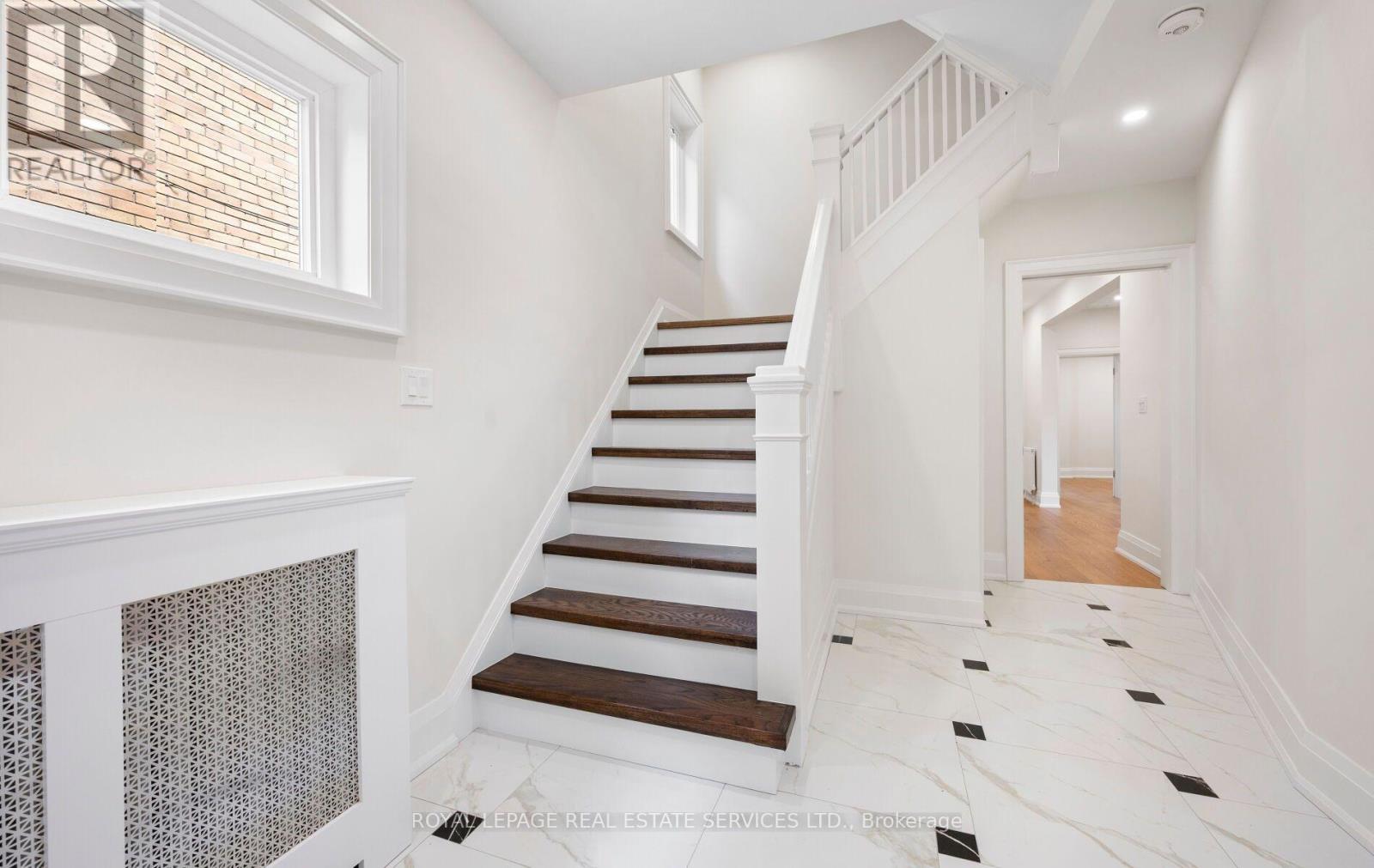 












509 CHRISTIE STREET

,
Toronto,




Ontario
M6G3C9

