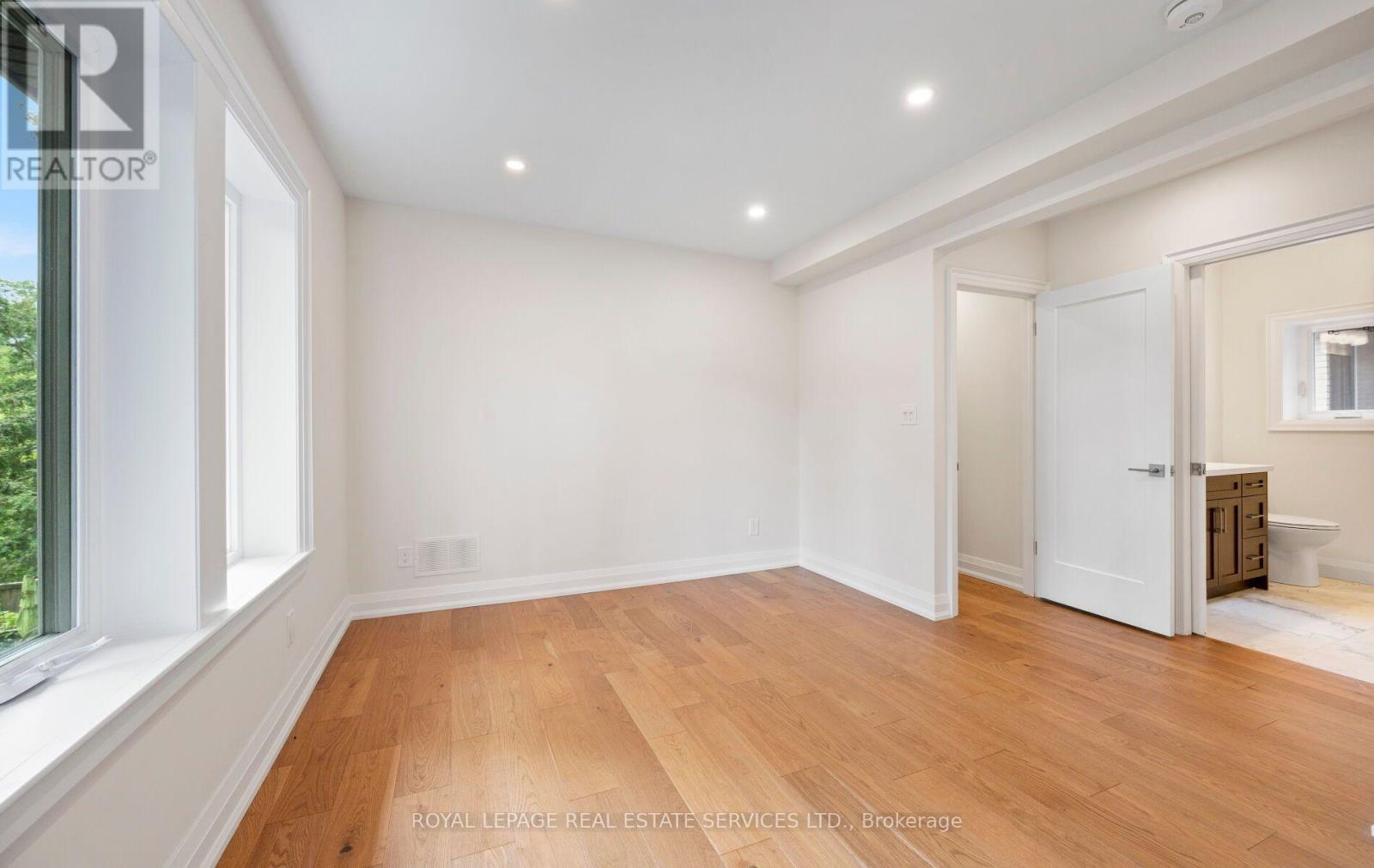 












509 CHRISTIE STREET

,
Toronto,




Ontario
M6G3C9


