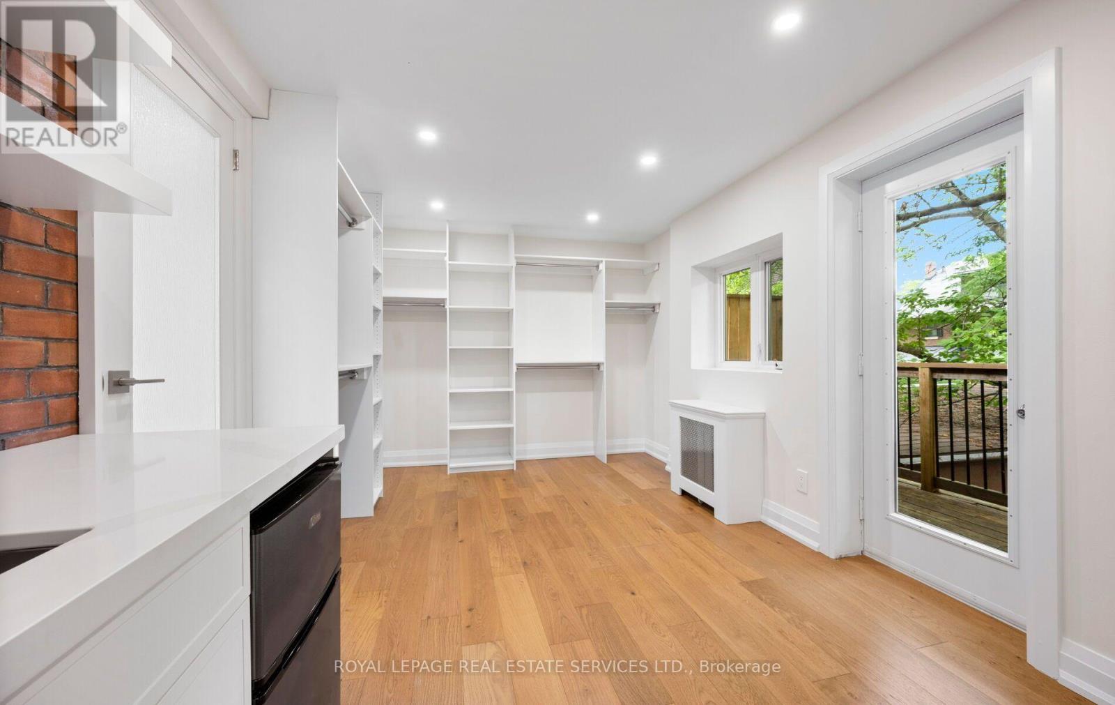












509 CHRISTIE STREET

,
Toronto,




Ontario
M6G3C9


