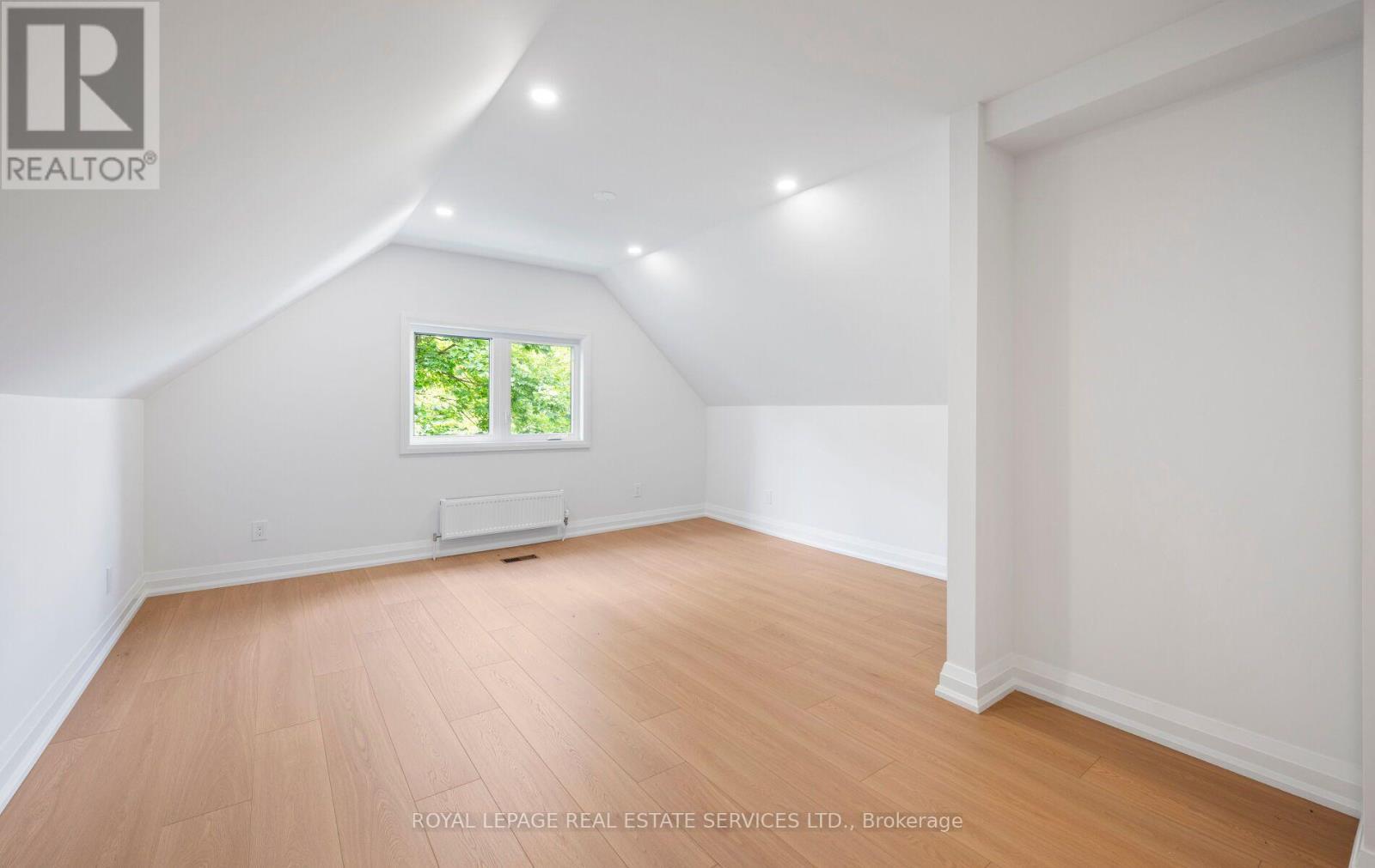 












509 CHRISTIE STREET

,
Toronto,




Ontario
M6G3C9

