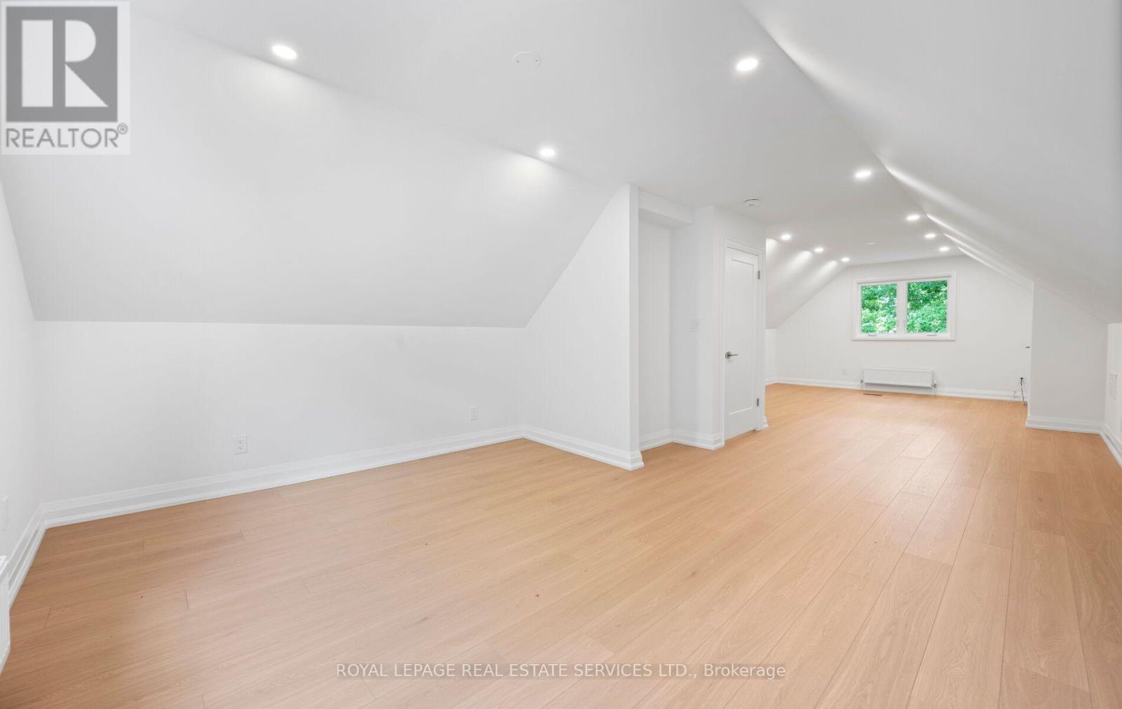 












509 CHRISTIE STREET

,
Toronto,




Ontario
M6G3C9

