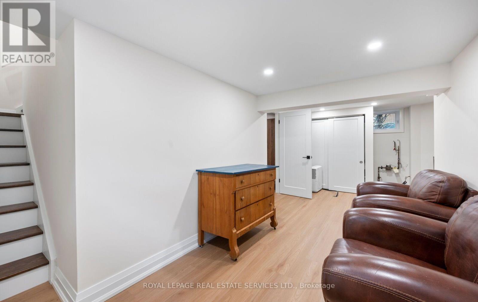 












509 CHRISTIE STREET

,
Toronto,




Ontario
M6G3C9


