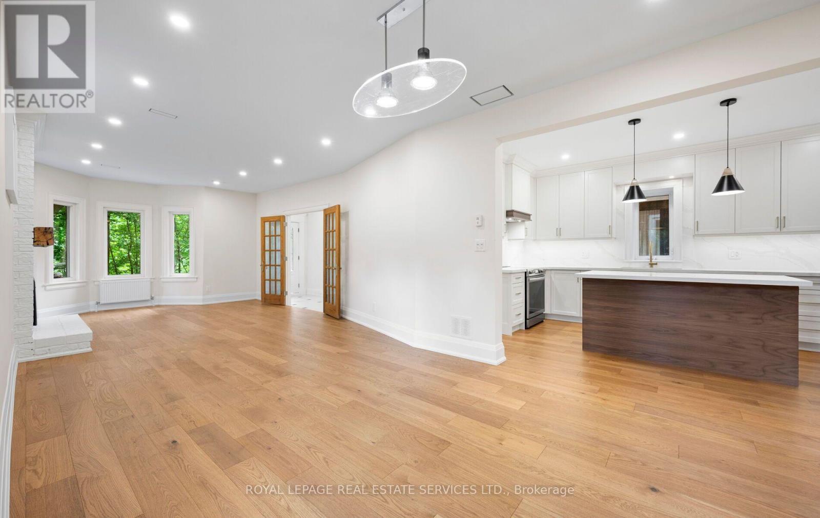 












509 CHRISTIE STREET

,
Toronto,




Ontario
M6G3C9

