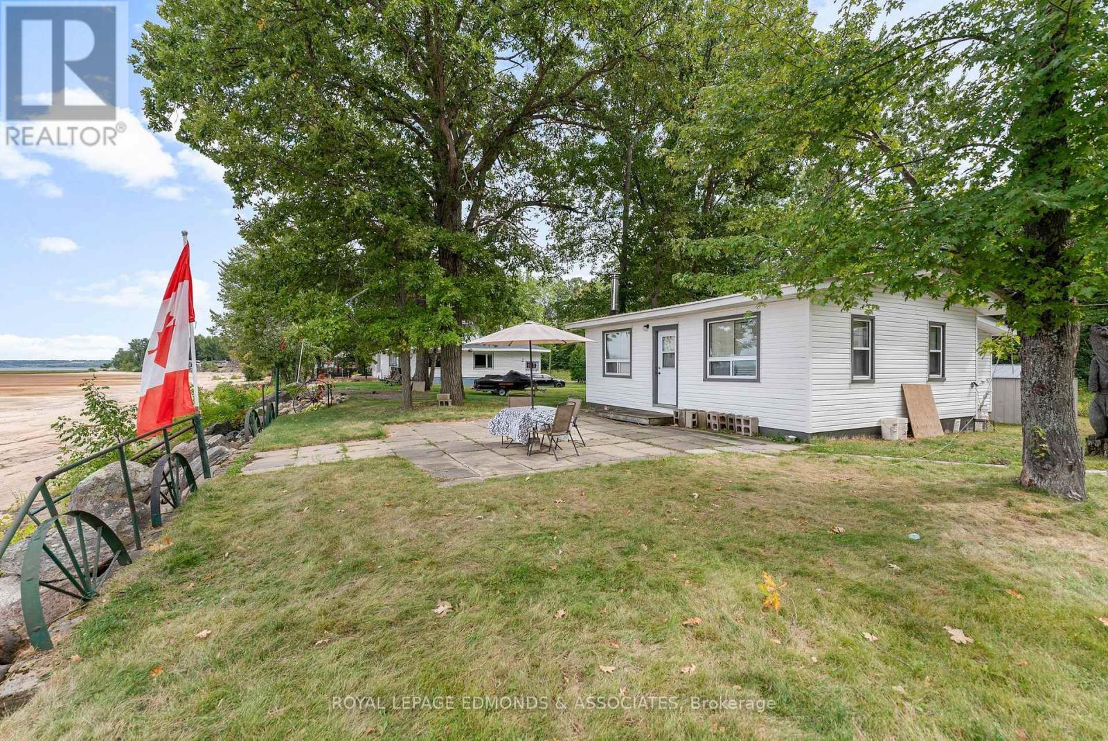 












45 GREATVIEW TRAIL

,
Whitewater Region,




Ontario
K8A6W2

