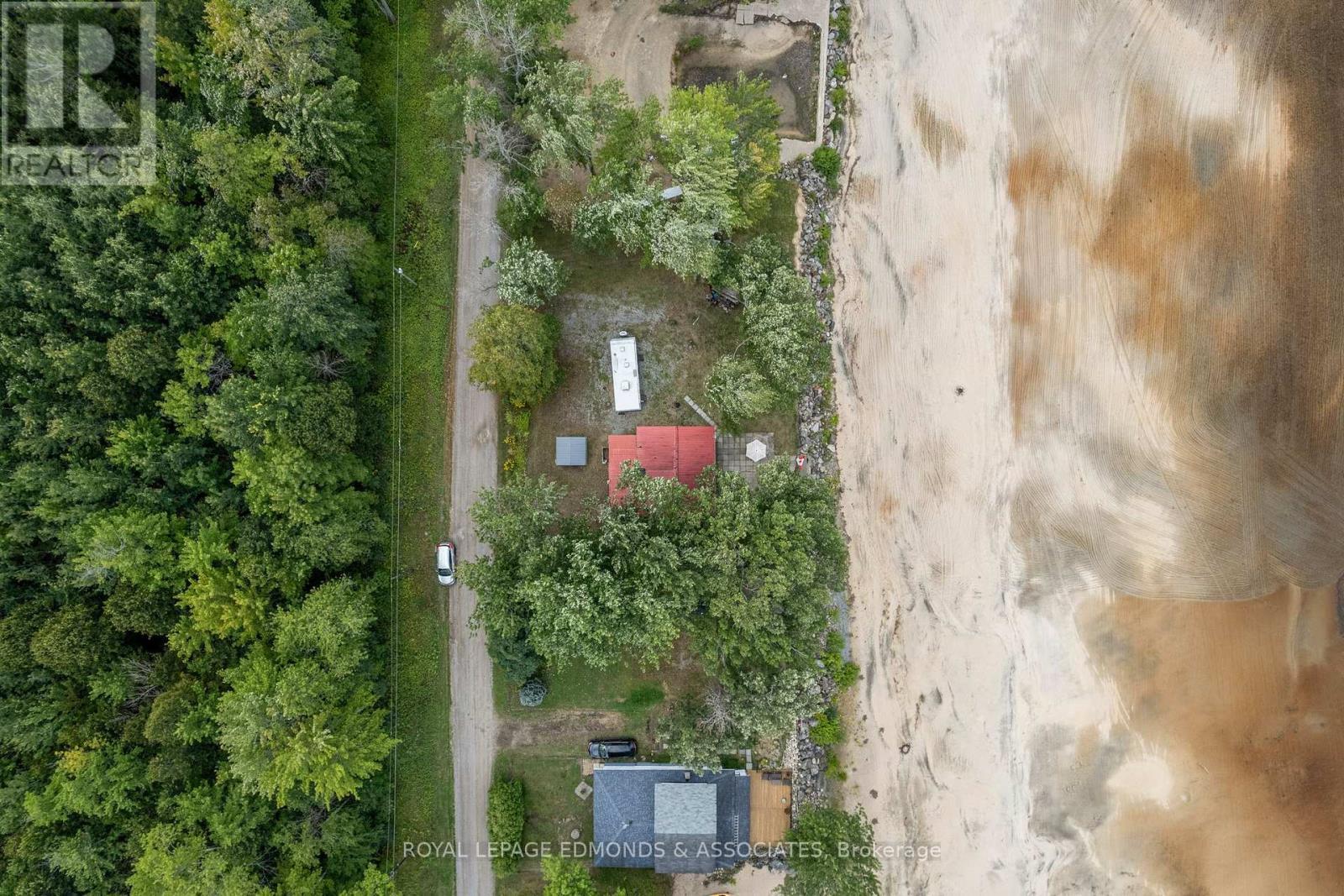 












45 GREATVIEW TRAIL

,
Whitewater Region,




Ontario
K8A6W2

