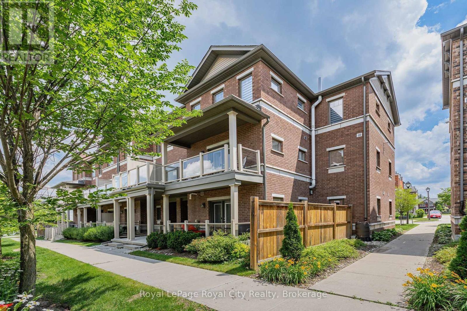 












30 - 39 KAY CRESCENT

,
Guelph (Pineridge/Westminster Woods),




Ontario
N1L0N5


