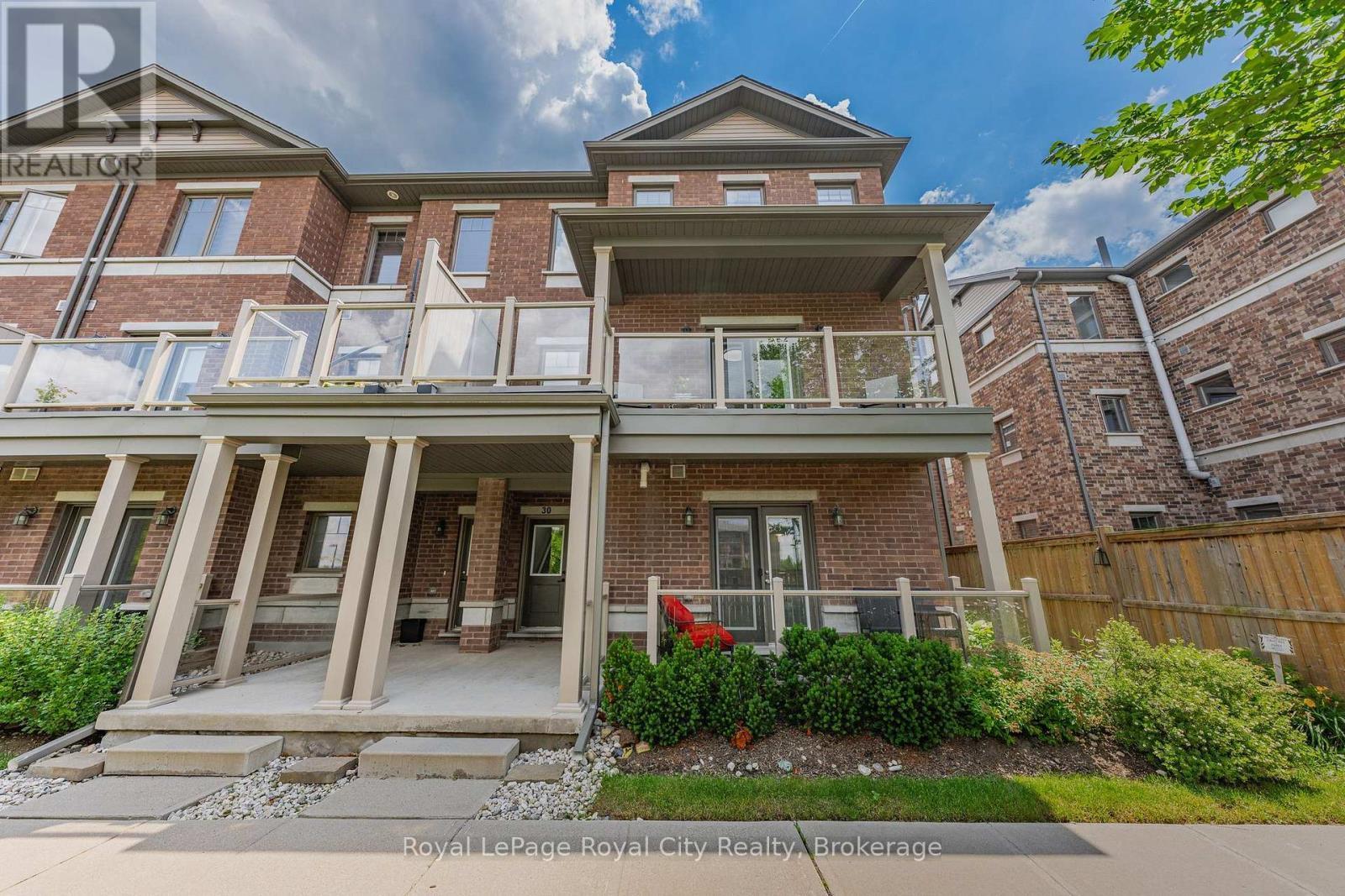 












30 - 39 KAY CRESCENT

,
Guelph (Pineridge/Westminster Woods),




Ontario
N1L0N5

