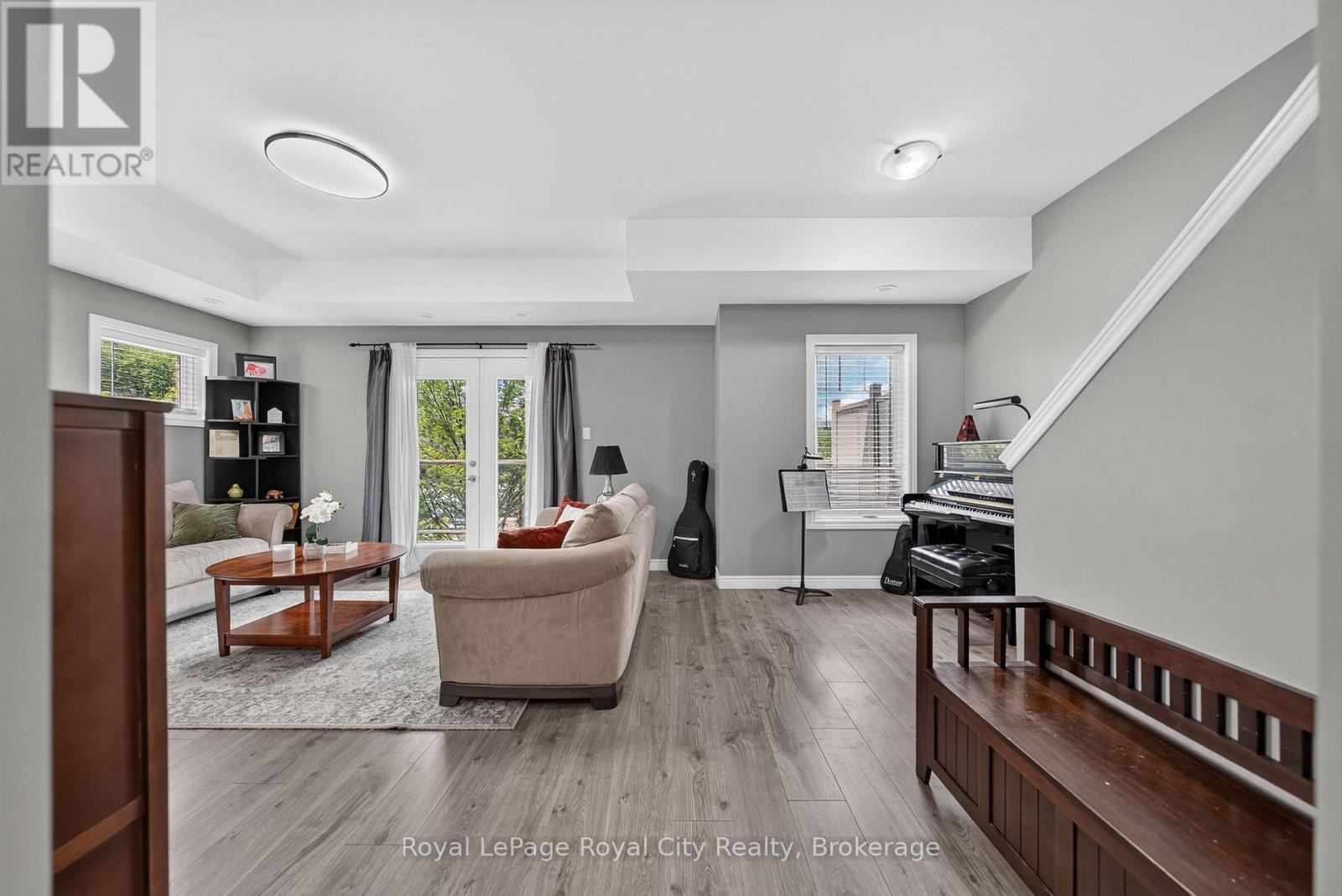 












30 - 39 KAY CRESCENT

,
Guelph (Pineridge/Westminster Woods),




Ontario
N1L0N5

