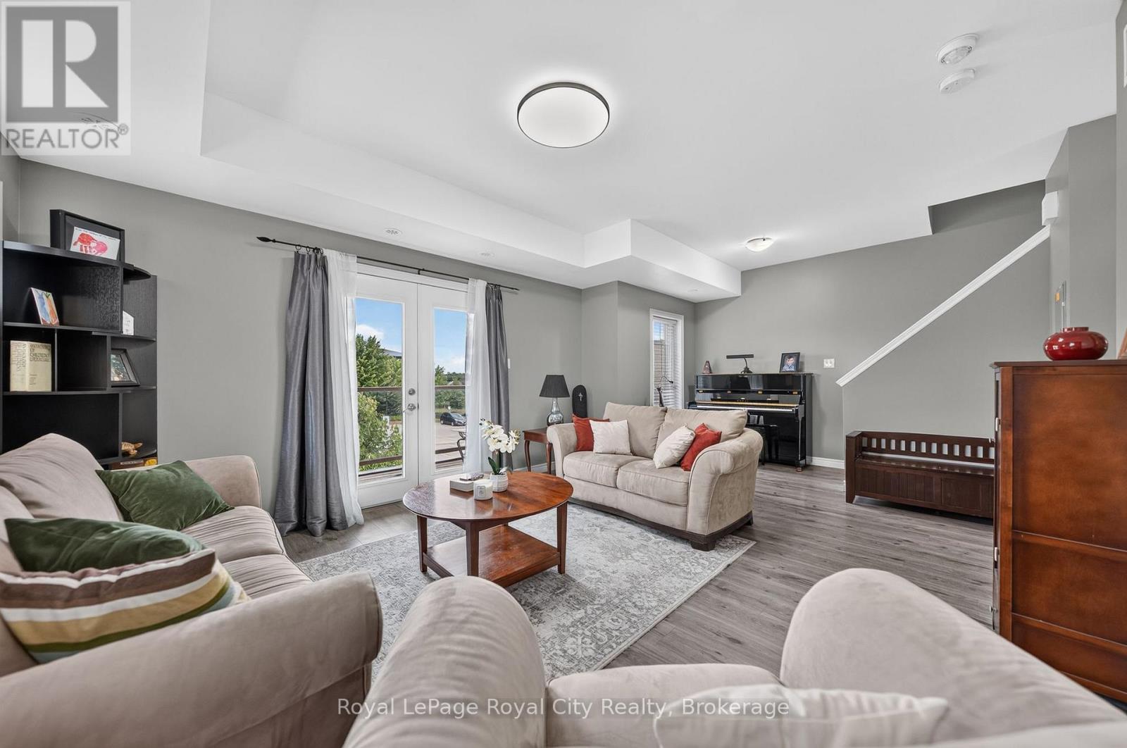 












30 - 39 KAY CRESCENT

,
Guelph (Pineridge/Westminster Woods),




Ontario
N1L0N5

