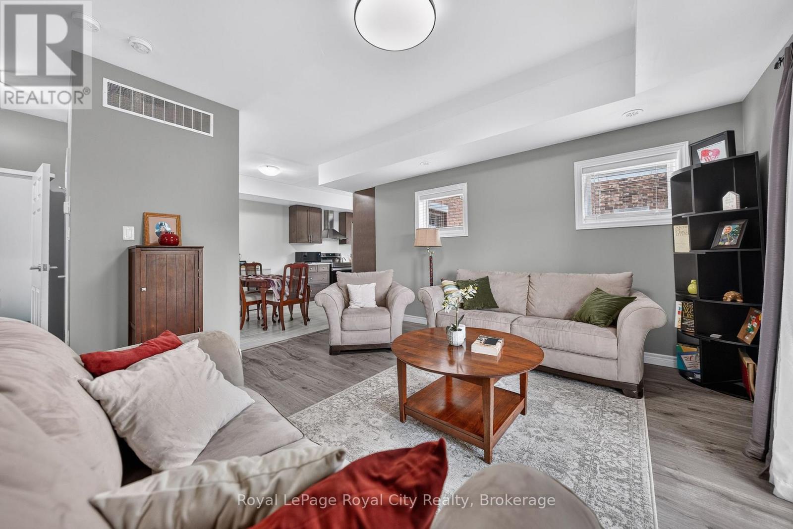 












30 - 39 KAY CRESCENT

,
Guelph (Pineridge/Westminster Woods),




Ontario
N1L0N5

