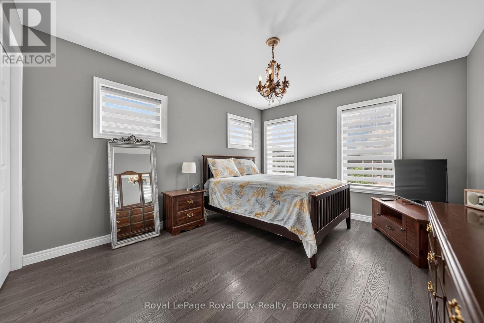












30 - 39 KAY CRESCENT

,
Guelph (Pineridge/Westminster Woods),




Ontario
N1L0N5

