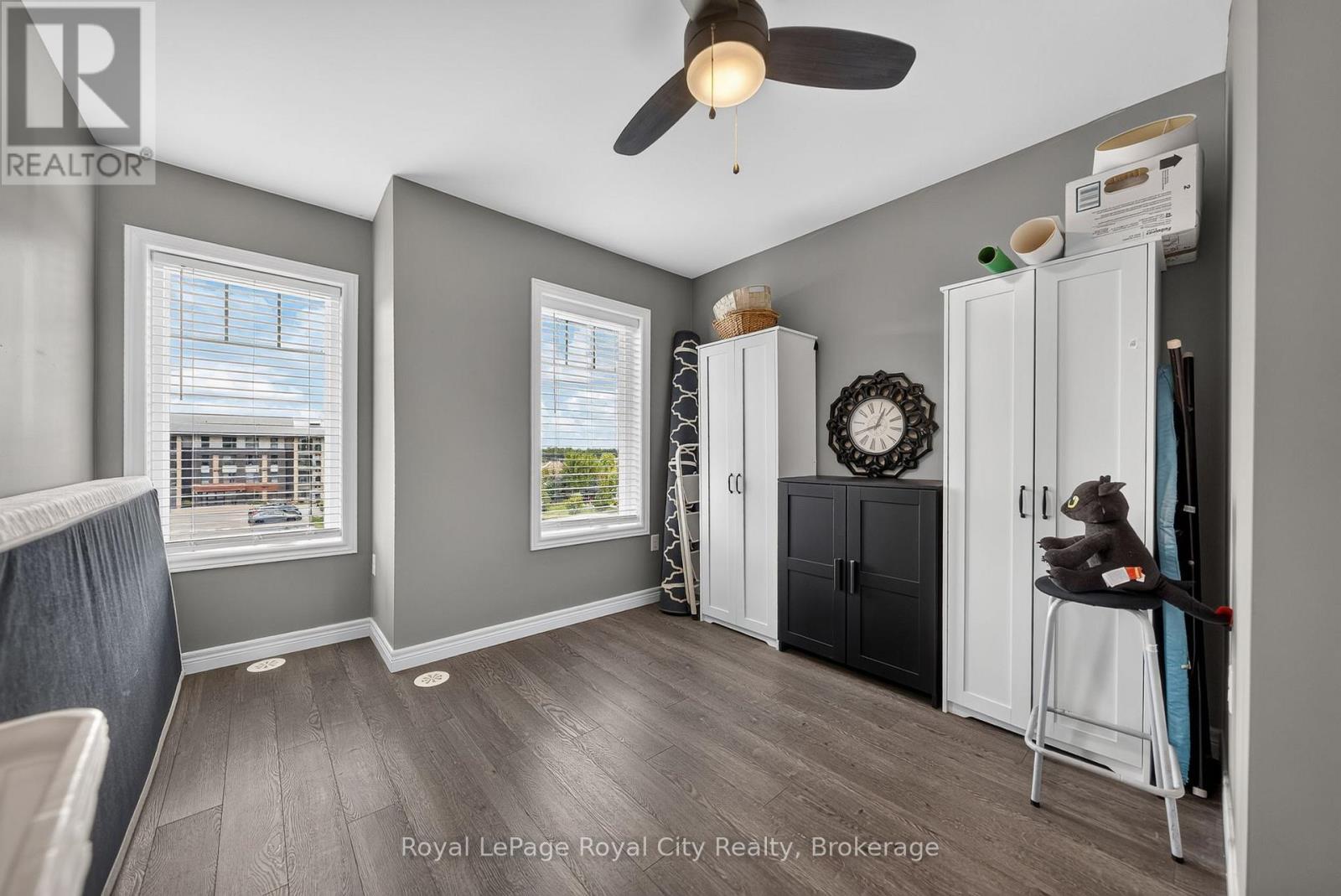 












30 - 39 KAY CRESCENT

,
Guelph (Pineridge/Westminster Woods),




Ontario
N1L0N5

