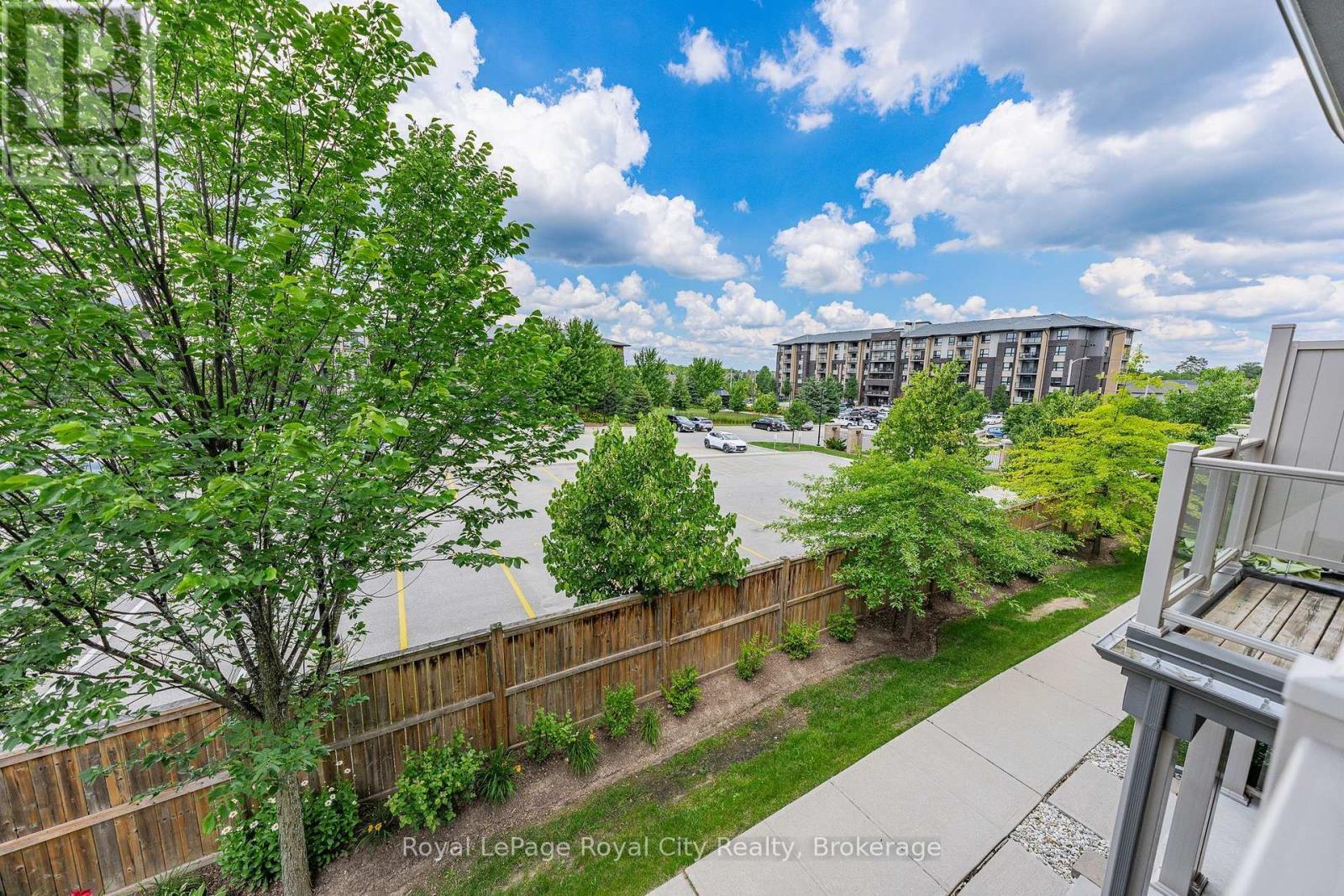 












30 - 39 KAY CRESCENT

,
Guelph (Pineridge/Westminster Woods),




Ontario
N1L0N5

