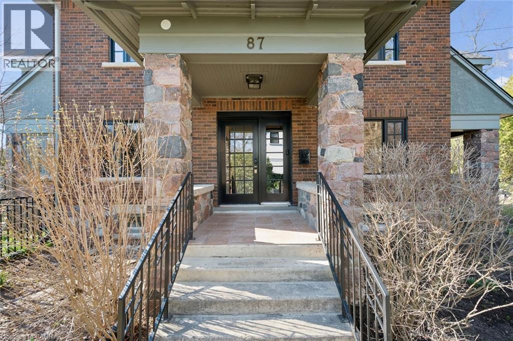












87 UNIVERSITY Avenue W

,
Guelph,




Ontario
N1G1P1


