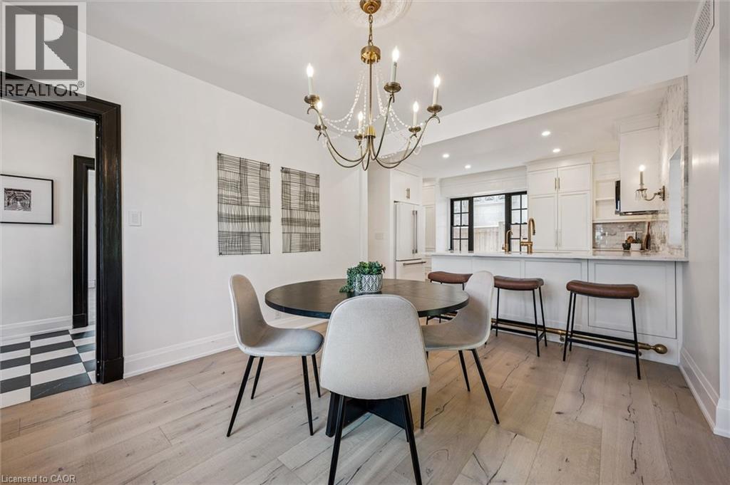 












87 UNIVERSITY Avenue W

,
Guelph,




Ontario
N1G1P1

