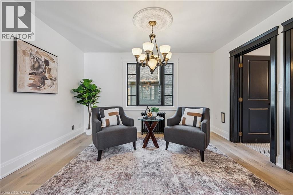 












87 UNIVERSITY Avenue W

,
Guelph,




Ontario
N1G1P1

