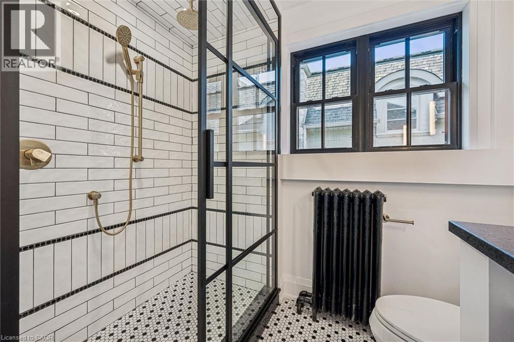 












87 UNIVERSITY Avenue W

,
Guelph,




Ontario
N1G1P1

