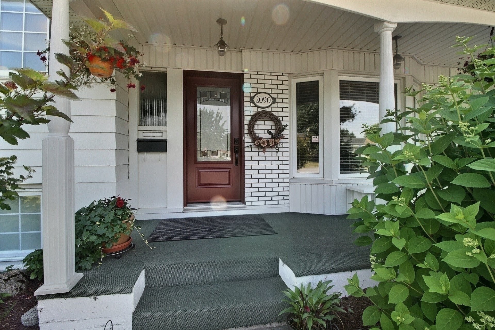 









2090


Av. du Capitaine-Veilleux

,
Shawinigan,




QC
G9P1A4


