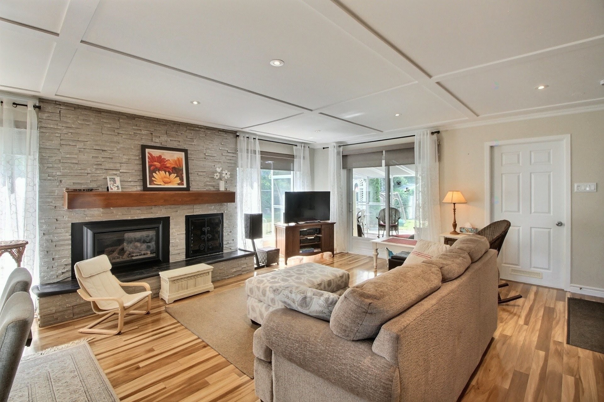 









2090


Av. du Capitaine-Veilleux

,
Shawinigan,




QC
G9P1A4

