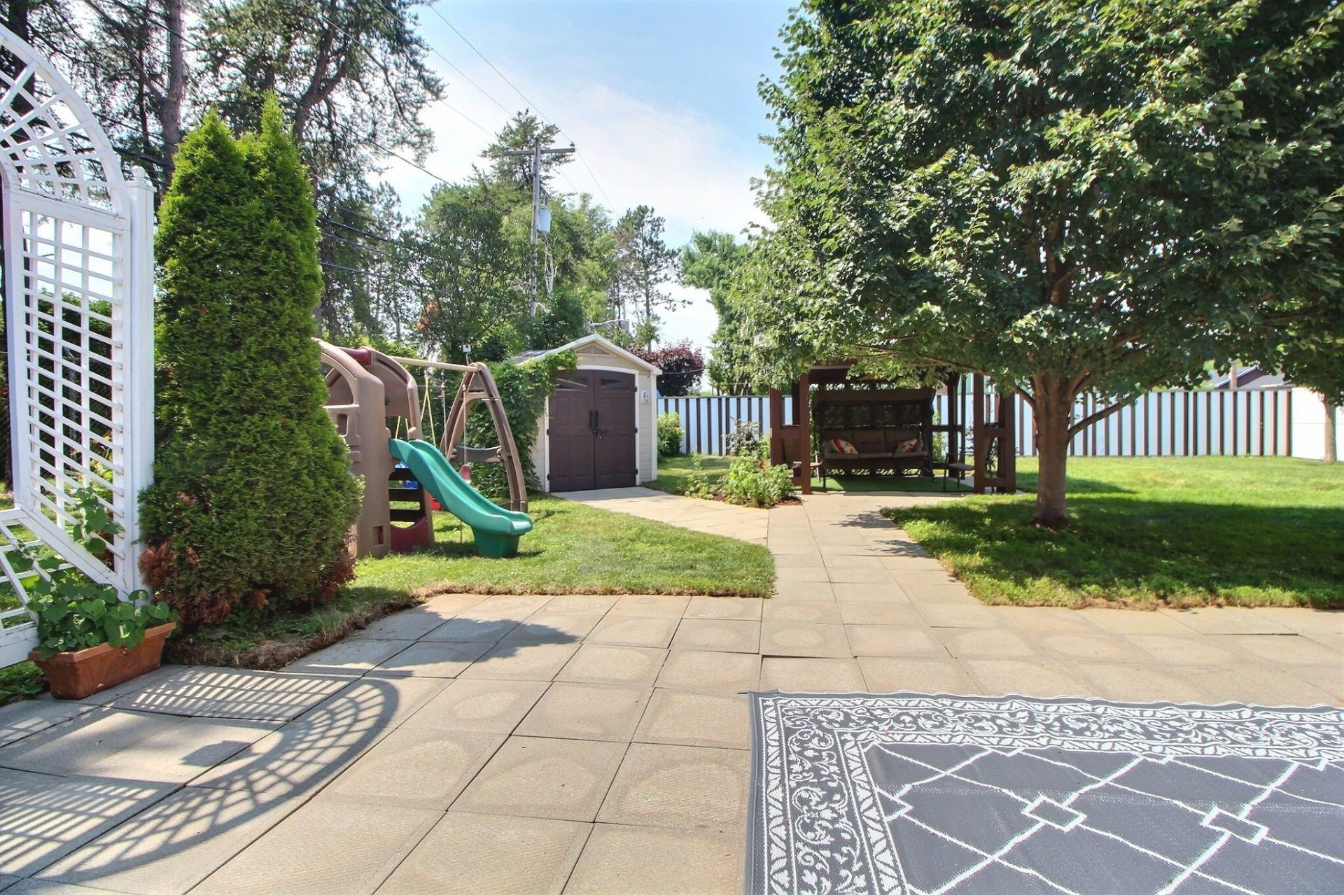 









2090


Av. du Capitaine-Veilleux

,
Shawinigan,




QC
G9P1A4

