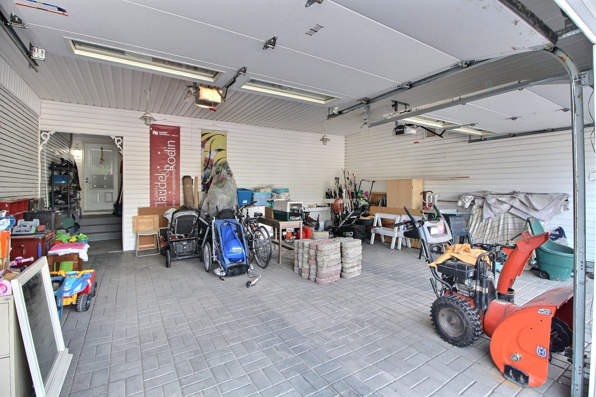 









2090


Av. du Capitaine-Veilleux

,
Shawinigan,




QC
G9P1A4

