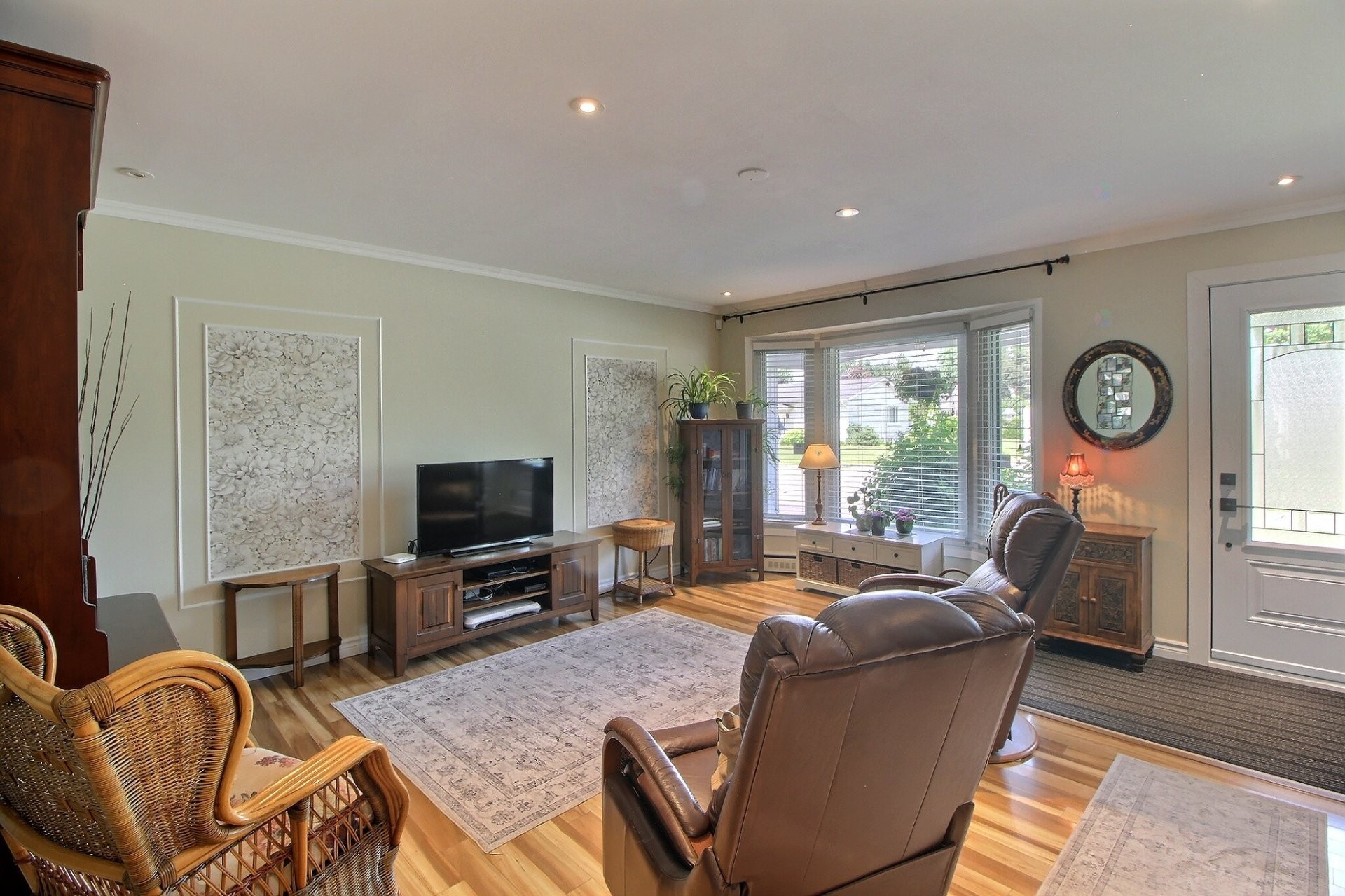 









2090


Av. du Capitaine-Veilleux

,
Shawinigan,




QC
G9P1A4

