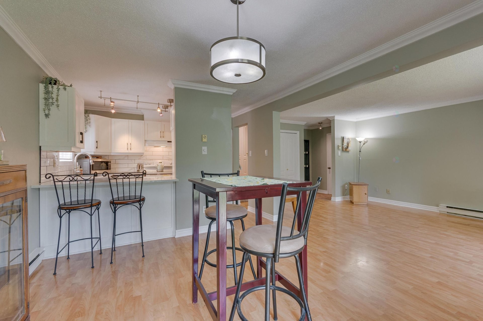 









26


Rue de Deauville

, 1,
Gatineau (Hull),




QC
J8Z3C1

