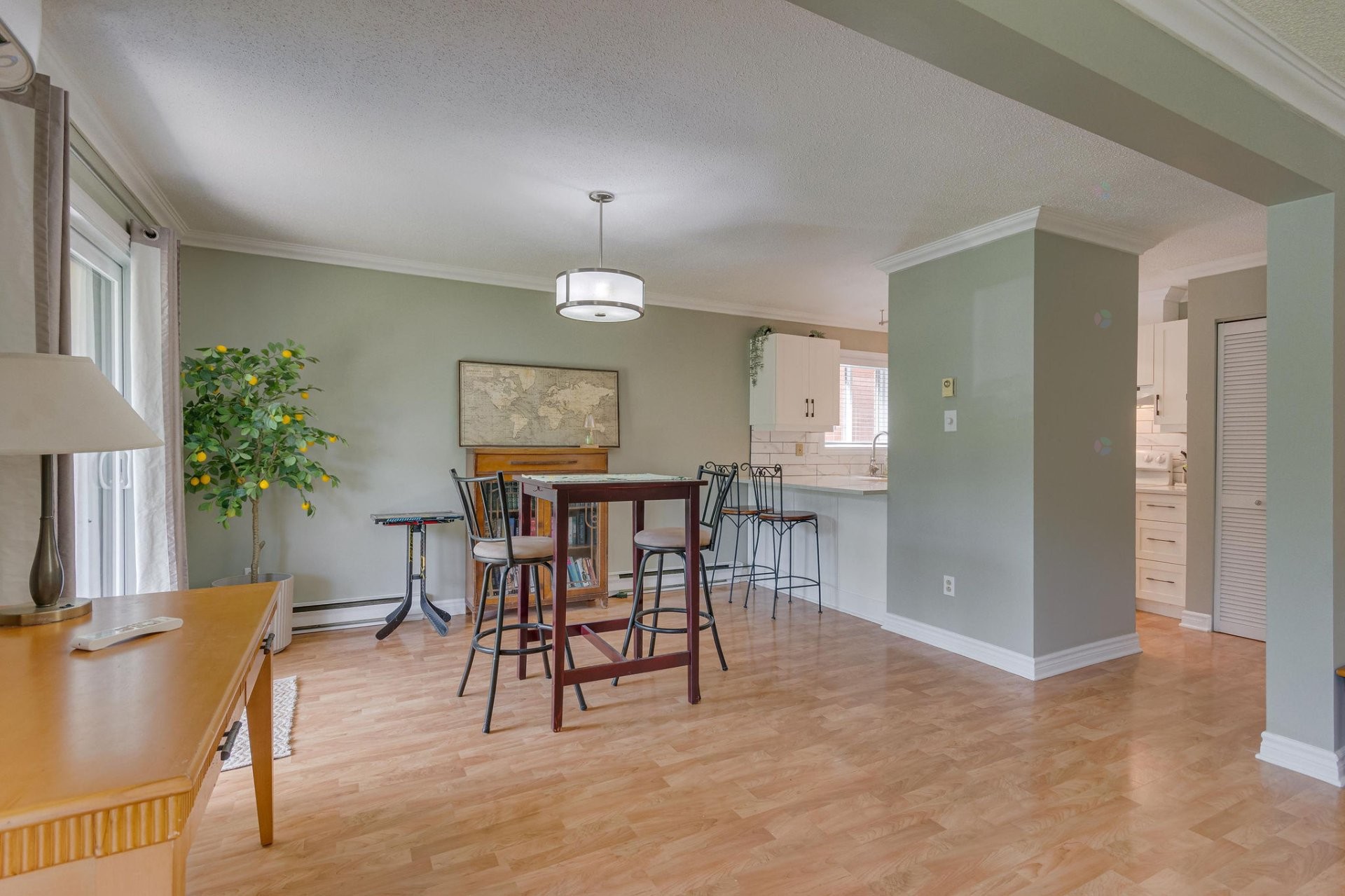 









26


Rue de Deauville

, 1,
Gatineau (Hull),




QC
J8Z3C1

