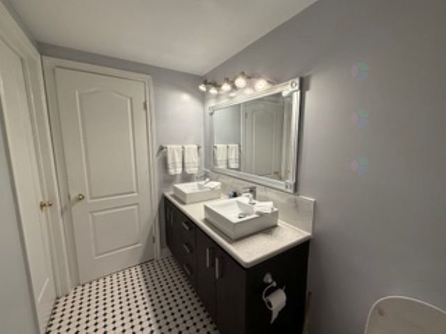









26


Rue de Deauville

, 1,
Gatineau (Hull),




QC
J8Z3C1

