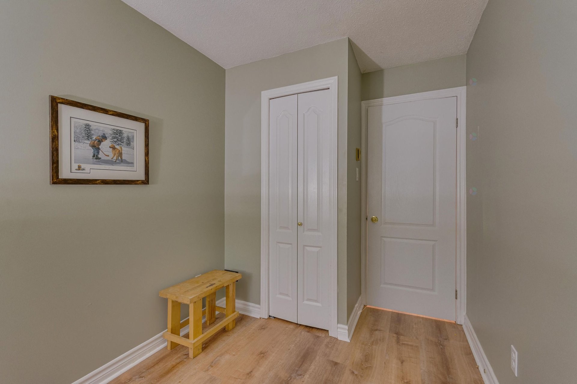 









26


Rue de Deauville

, 1,
Gatineau (Hull),




QC
J8Z3C1

