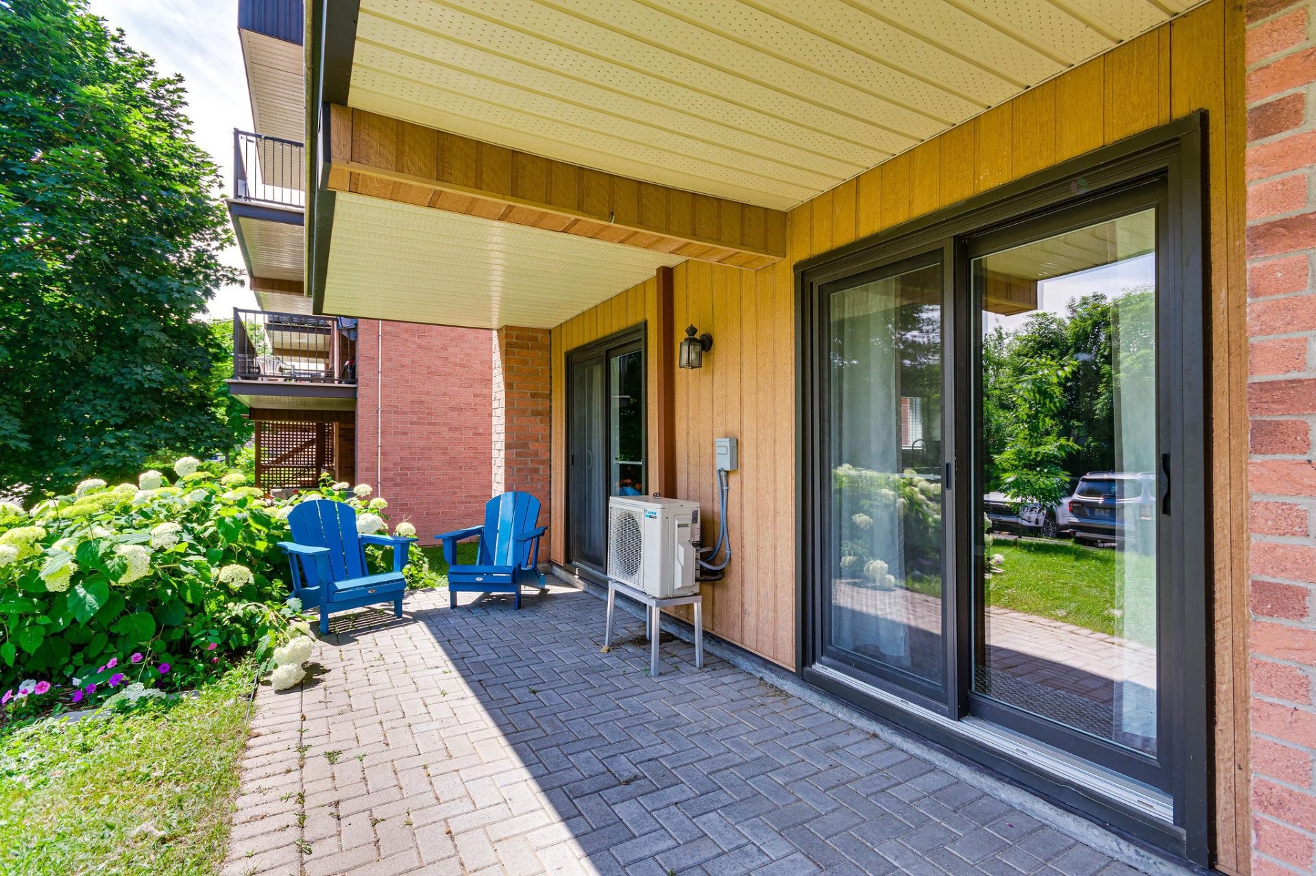 









26


Rue de Deauville

, 1,
Gatineau (Hull),




QC
J8Z3C1

