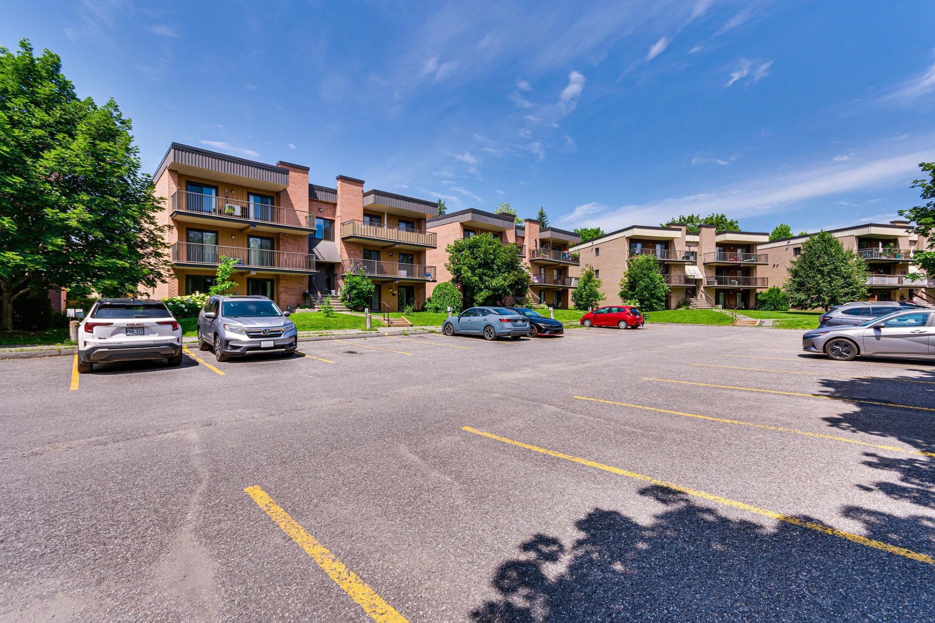 









26


Rue de Deauville

, 1,
Gatineau (Hull),




QC
J8Z3C1

