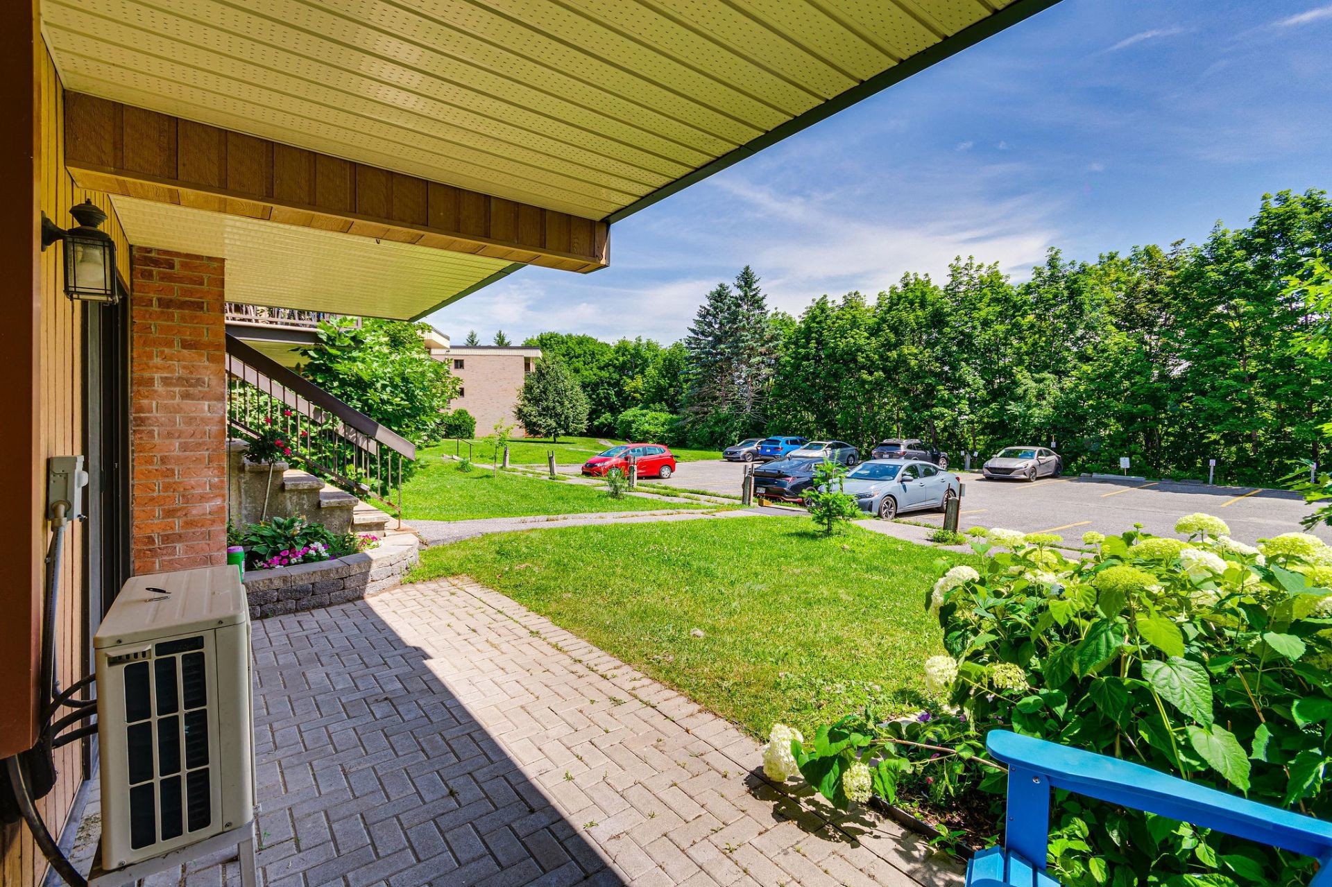 









26


Rue de Deauville

, 1,
Gatineau (Hull),




QC
J8Z3C1

