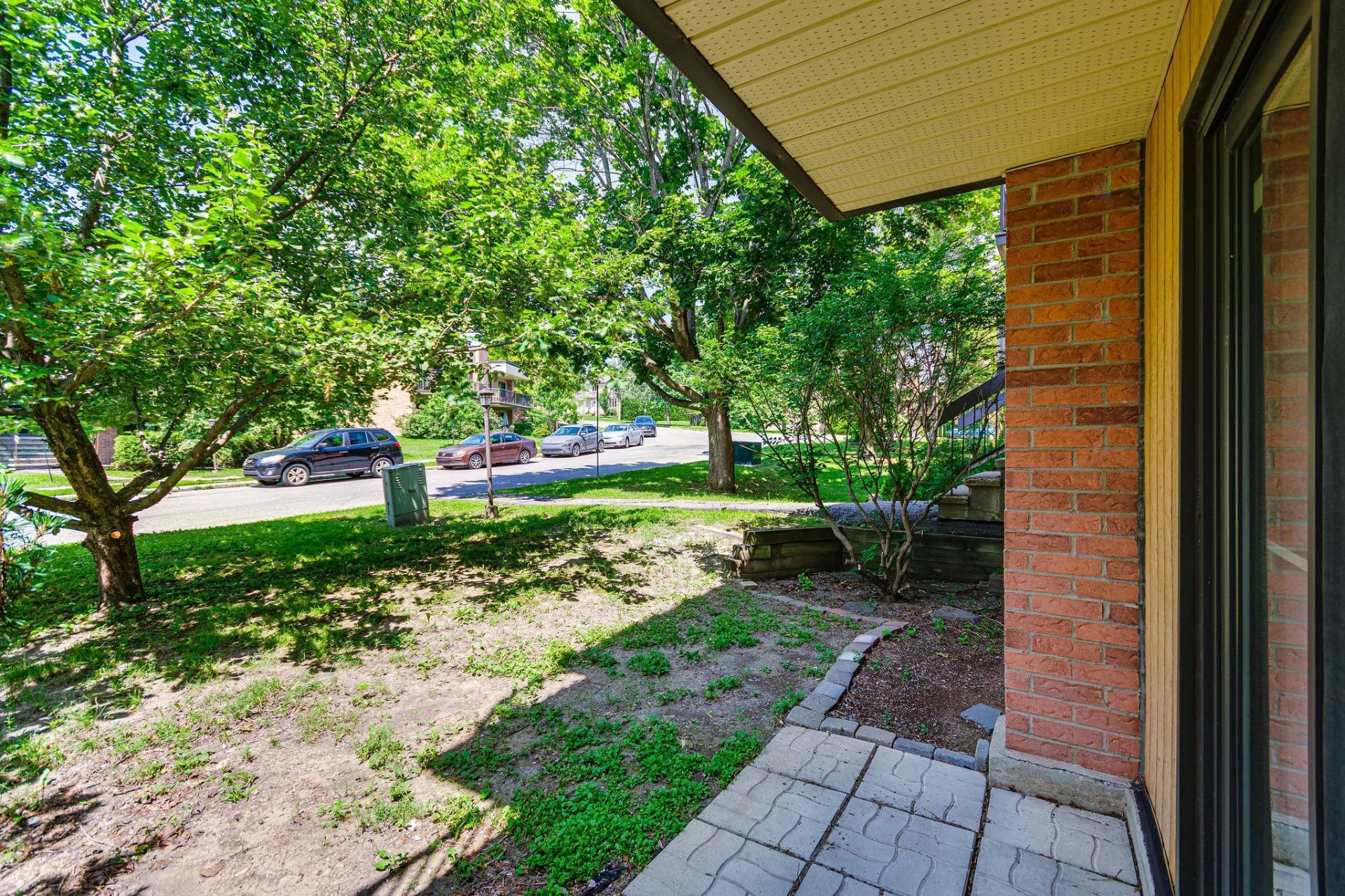 









26


Rue de Deauville

, 1,
Gatineau (Hull),




QC
J8Z3C1

